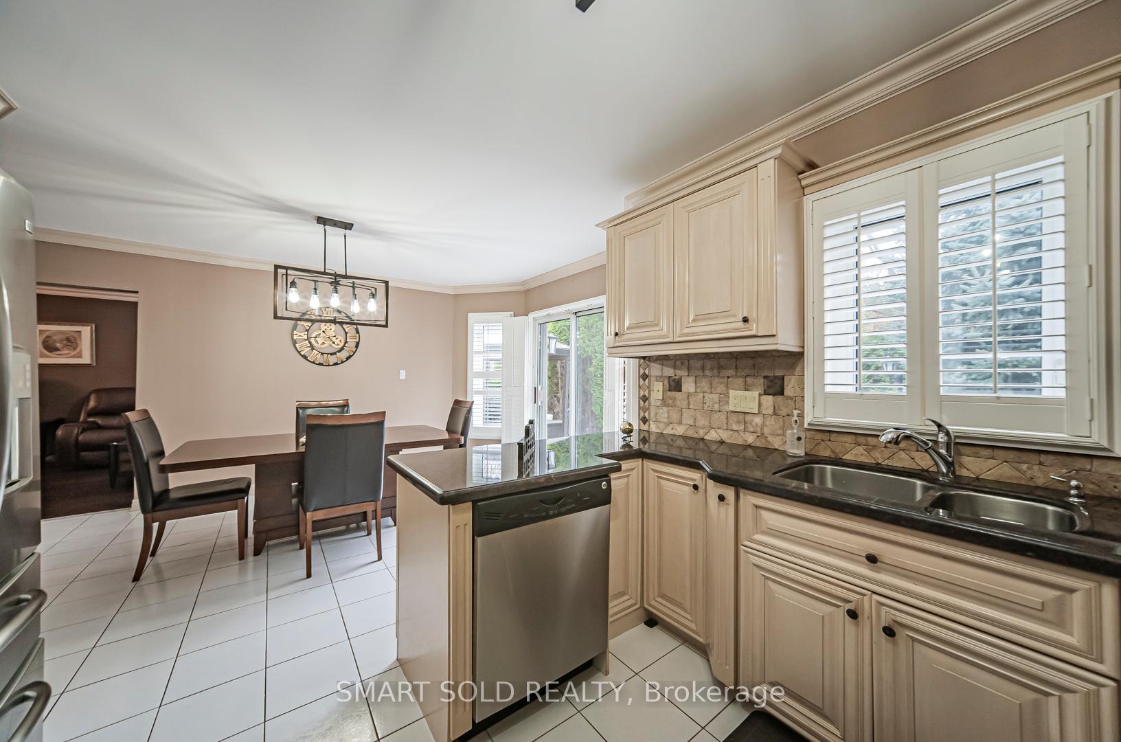 58 Helmsdale Ave, Vaughan, ON L6A2G5 | 4 Bedroom 4 Bathroom Detached House | Image 9
