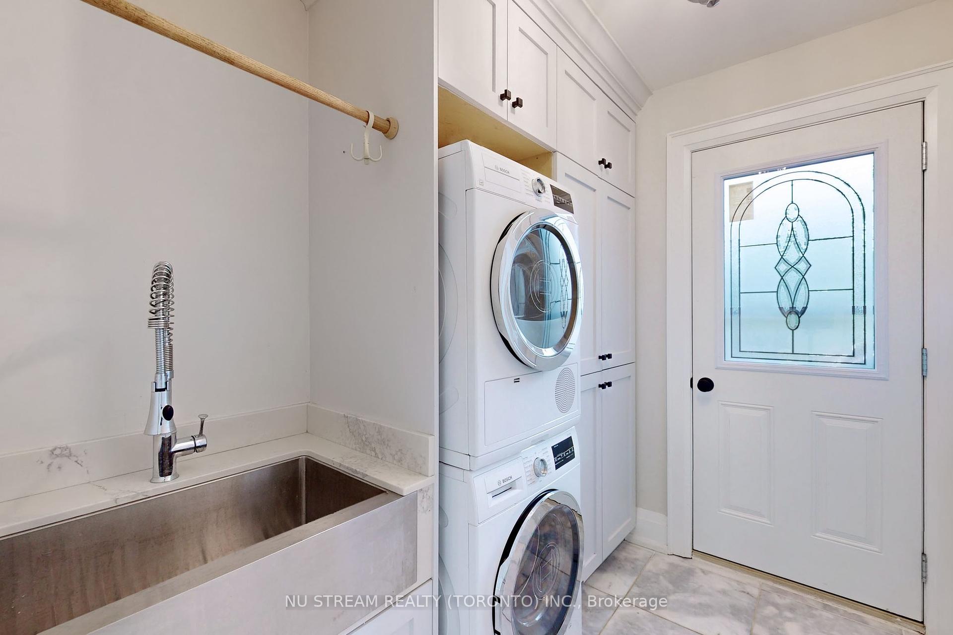 26 Liebeck Cres, Markham, ON L3R1Y5 | 5 Bedroom 6 Bathroom Detached House | Image 12