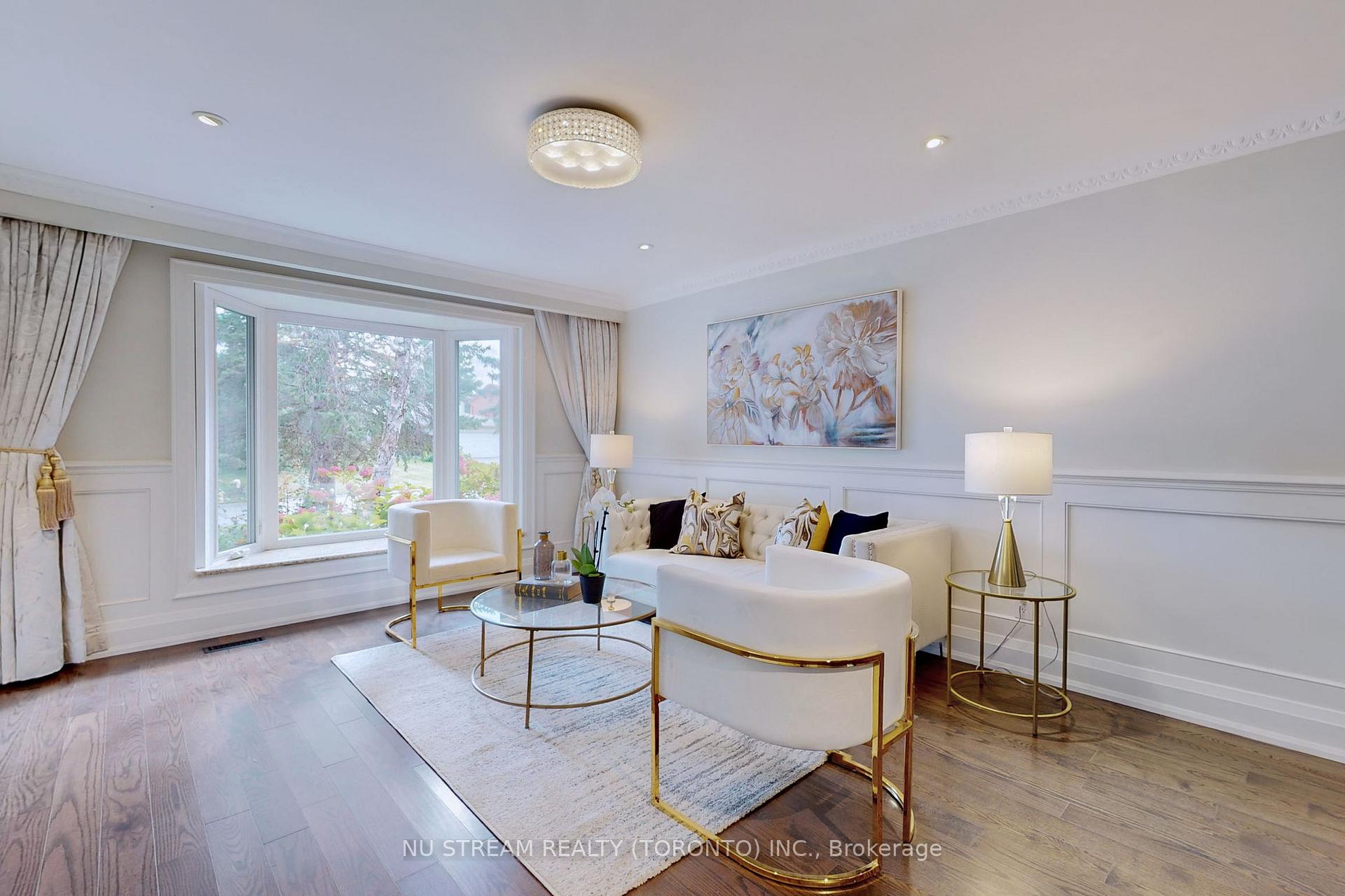 26 Liebeck Cres, Markham, ON L3R1Y5 | 5 Bedroom 6 Bathroom Detached House | Image 2