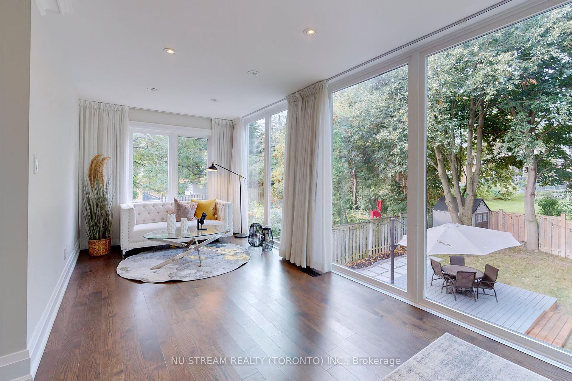 26 Liebeck Cres, Markham, ON L3R1Y5 | 5 Bedroom 6 Bathroom Detached House | Image 25