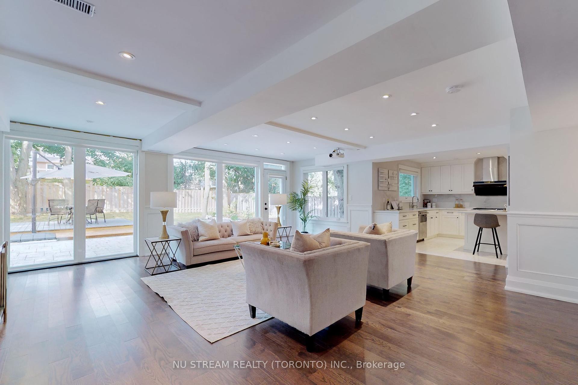 26 Liebeck Cres, Markham, ON L3R1Y5 | 5 Bedroom 6 Bathroom Detached House | Image 5