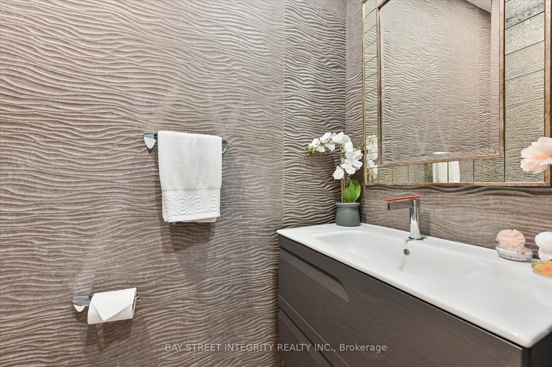 9 Ritter Cres, Markham, ON L3R4K4 | 5 Bedroom 4 Bathroom Detached House | Image 17