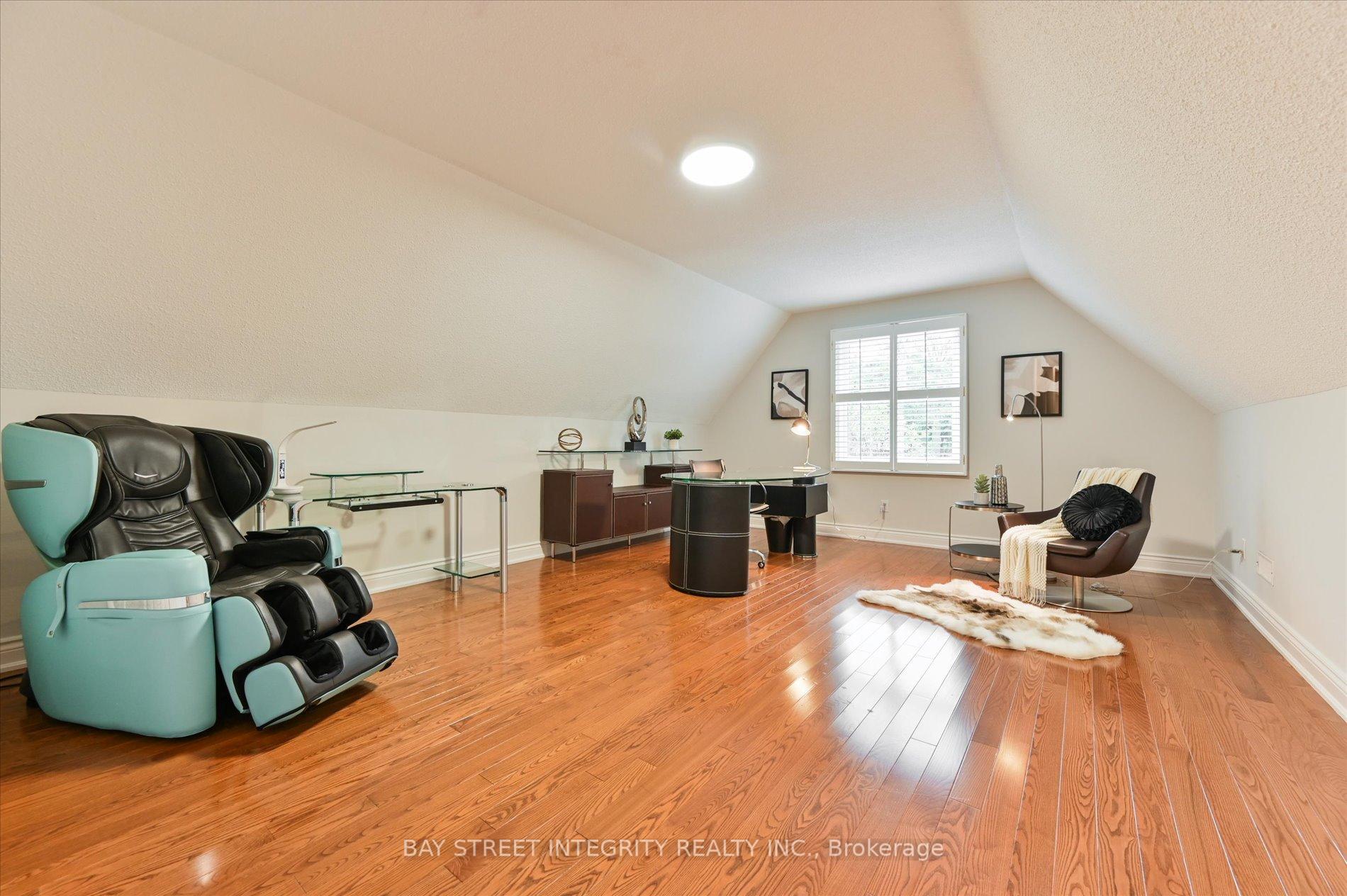 9 Ritter Cres, Markham, ON L3R4K4 | 5 Bedroom 4 Bathroom Detached House | Image 25