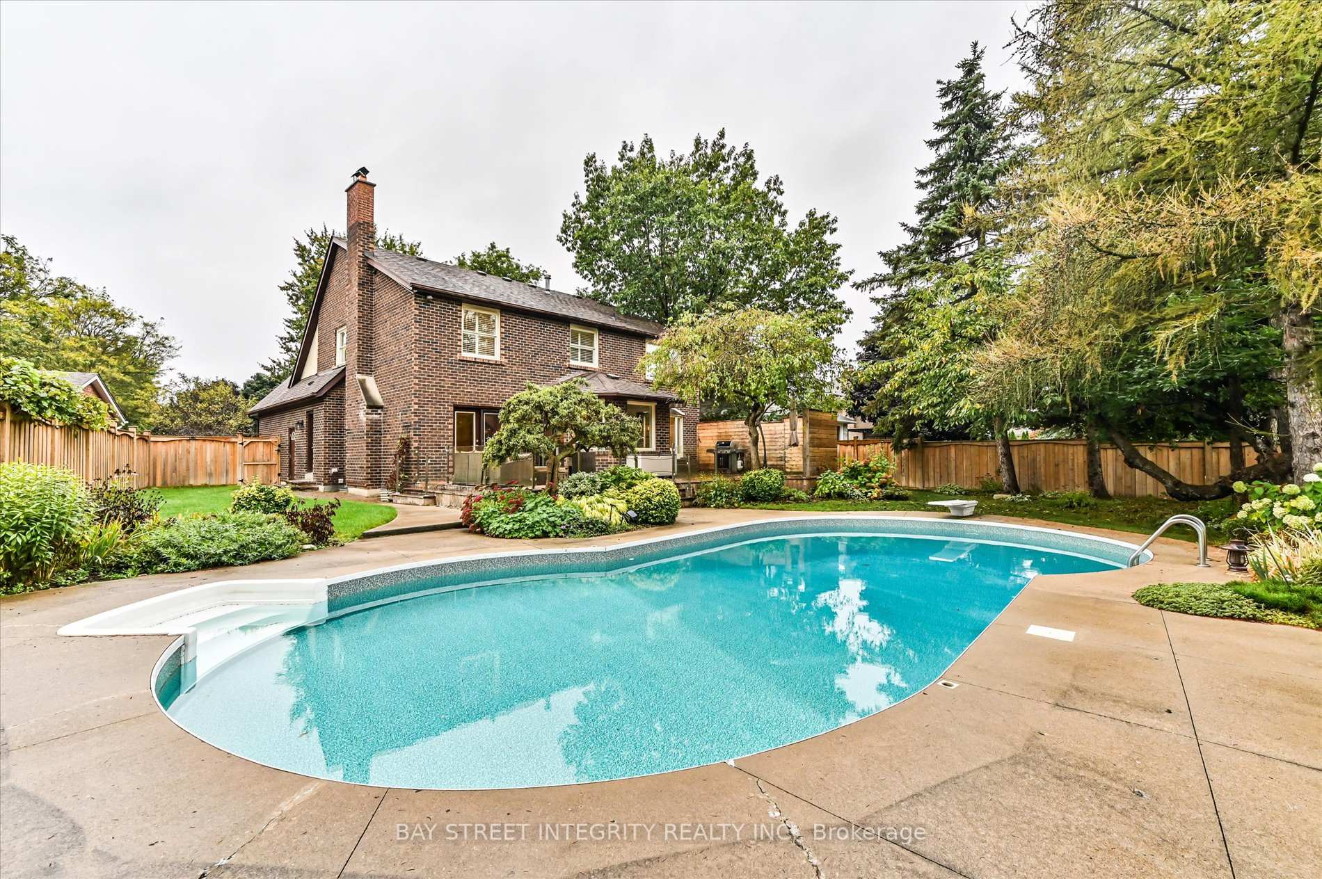 9 Ritter Cres, Markham, ON L3R4K4 | 5 Bedroom 4 Bathroom Detached House | Image 38