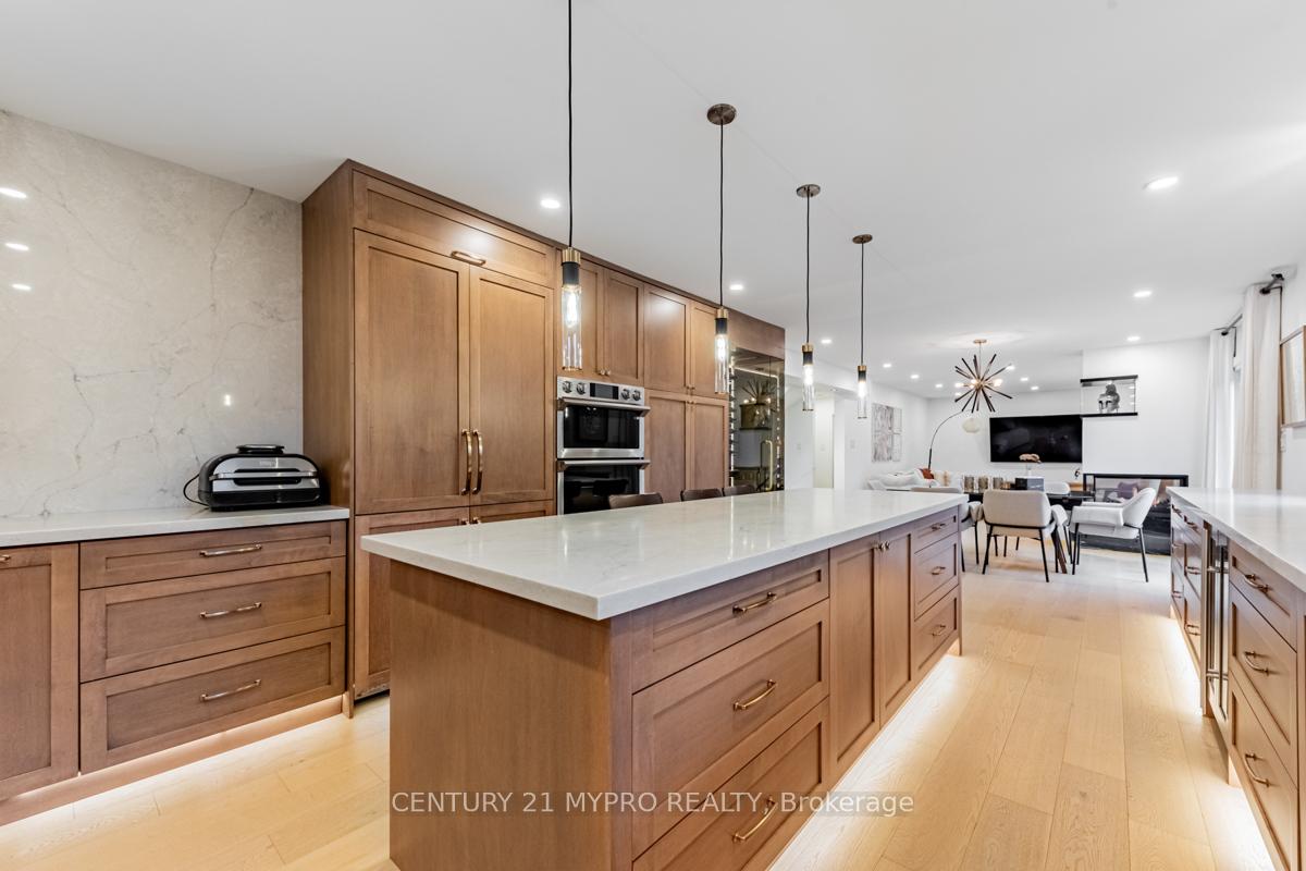 8 Briarwood Rd N, Markham, ON L3R2X2 | 5 Bedroom 4 Bathroom Detached House | Image 12