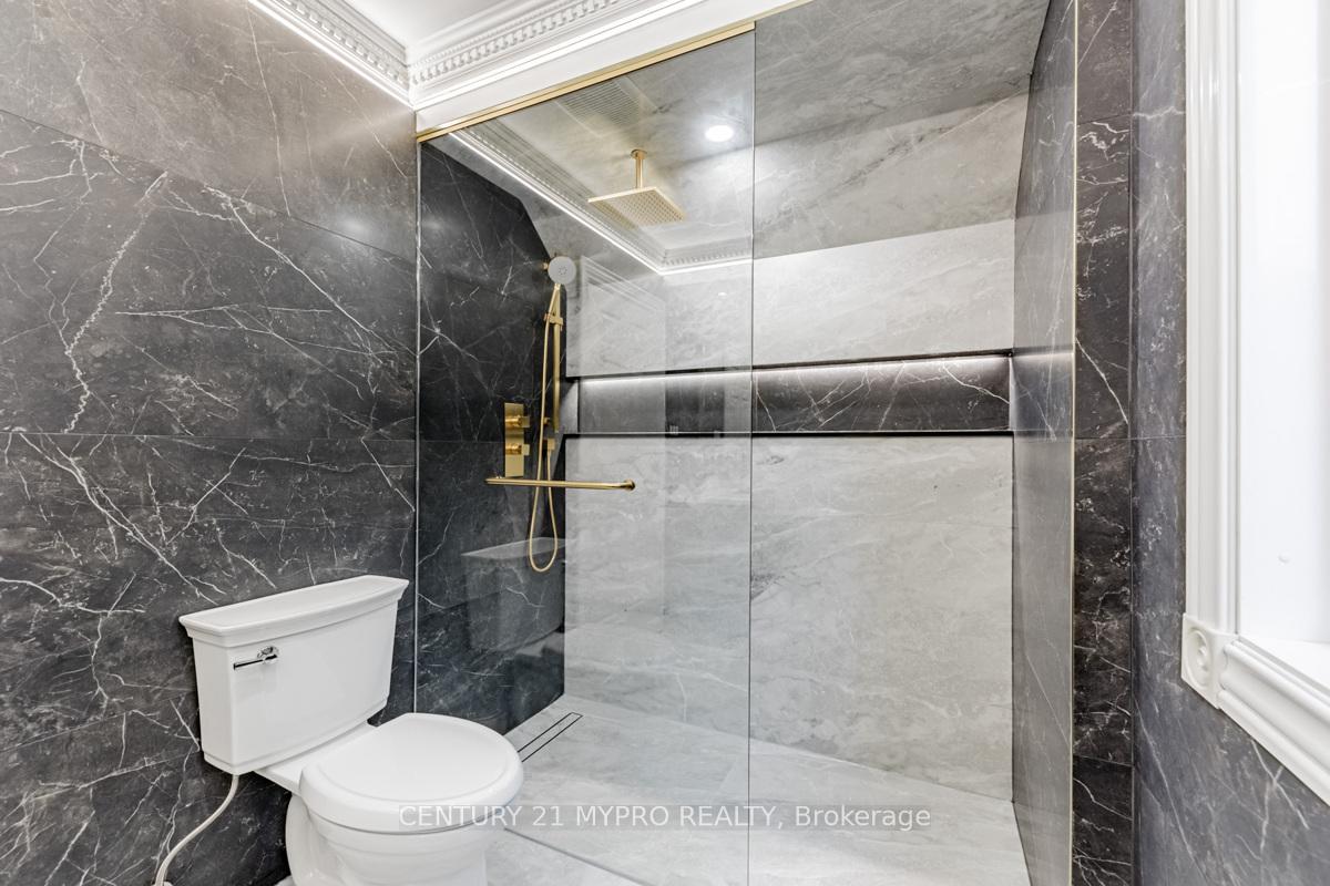 8 Briarwood Rd N, Markham, ON L3R2X2 | 5 Bedroom 4 Bathroom Detached House | Image 24