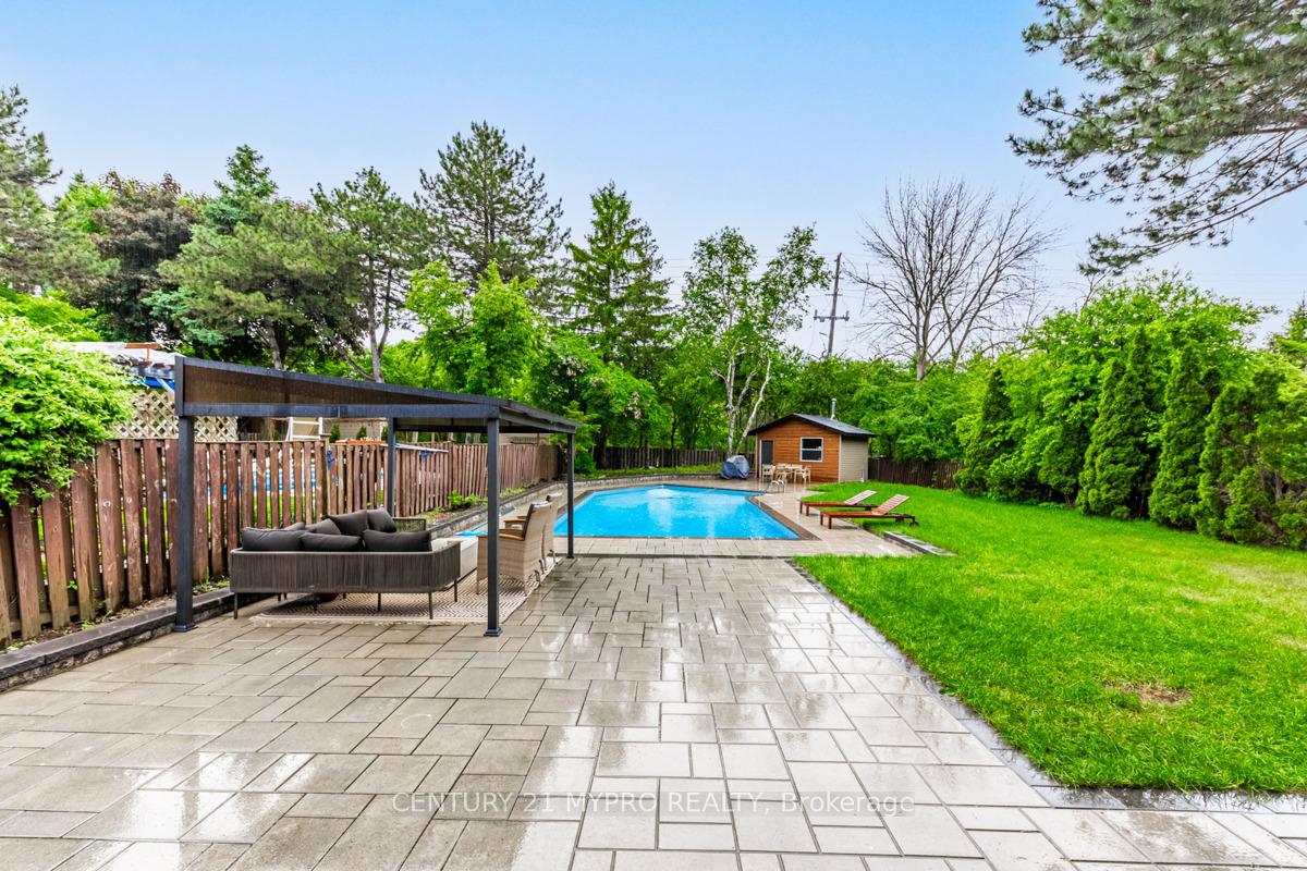 8 Briarwood Rd N, Markham, ON L3R2X2 | 5 Bedroom 4 Bathroom Detached House | Image 29