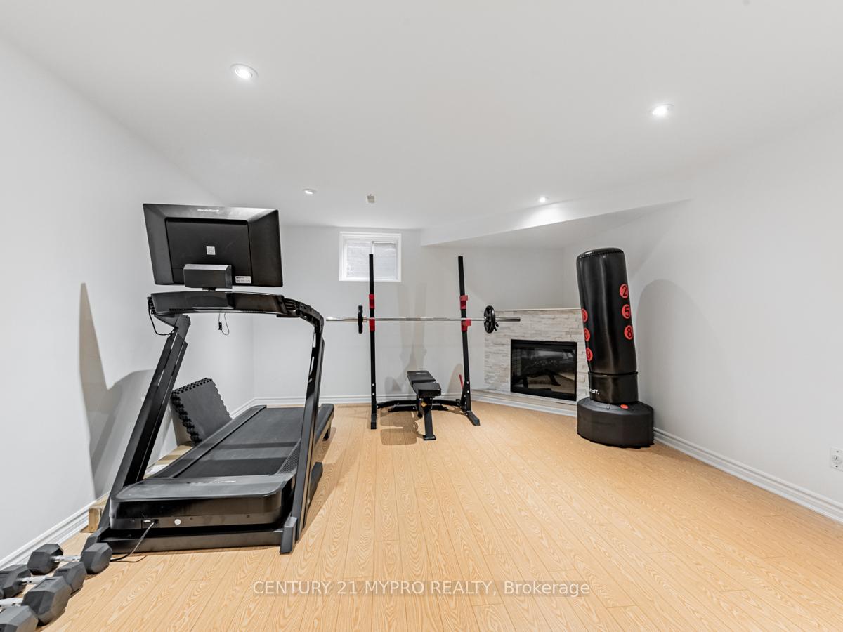 8 Briarwood Rd N, Markham, ON L3R2X2 | 5 Bedroom 4 Bathroom Detached House | Image 31