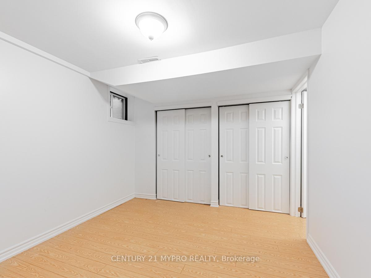 8 Briarwood Rd N, Markham, ON L3R2X2 | 5 Bedroom 4 Bathroom Detached House | Image 32