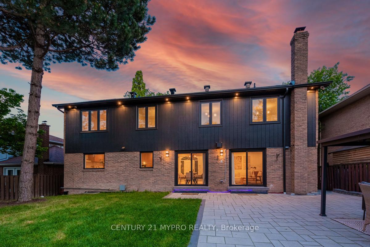 8 Briarwood Rd N, Markham, ON L3R2X2 | 5 Bedroom 4 Bathroom Detached House | Image 34