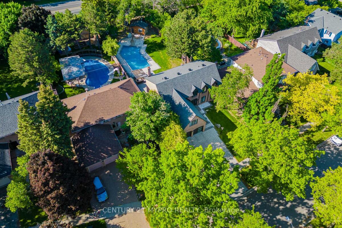 8 Briarwood Rd N, Markham, ON L3R2X2 | 5 Bedroom 4 Bathroom Detached House | Image 39