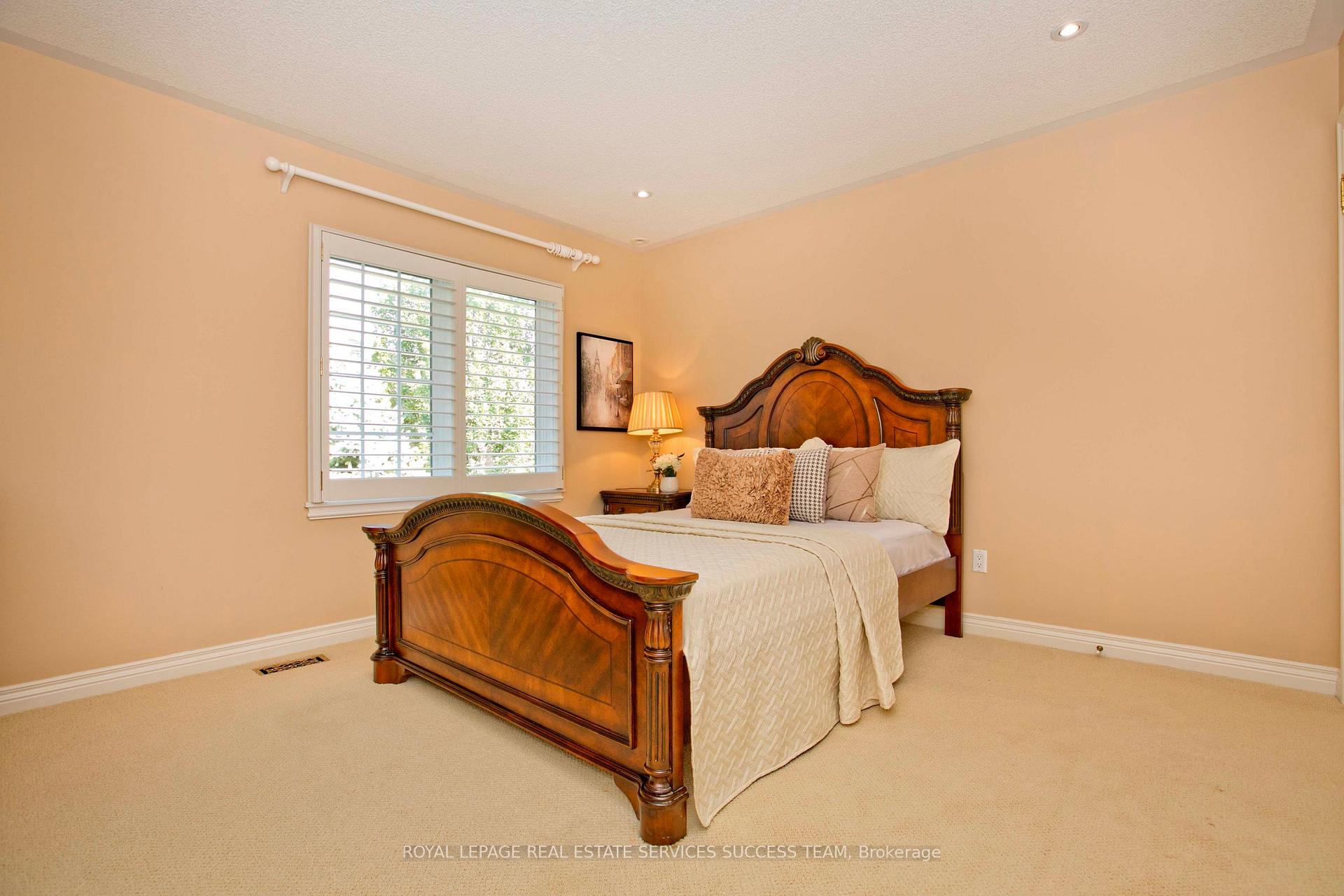 37 Heatherwood Cres, Markham, ON L3R8W6 | 5 Bedroom 4 Bathroom Detached House | Image 20