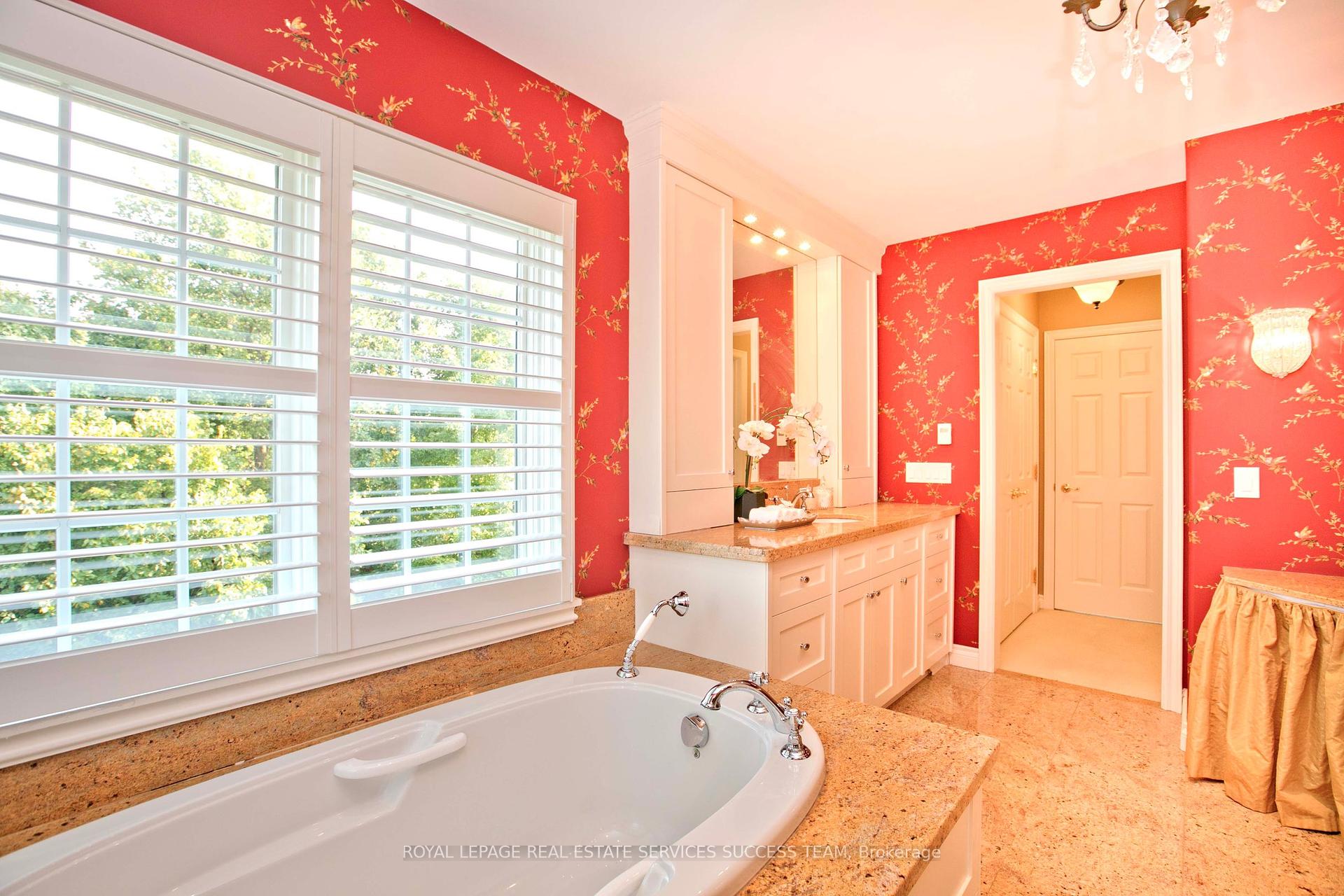 37 Heatherwood Cres, Markham, ON L3R8W6 | 5 Bedroom 4 Bathroom Detached House | Image 22