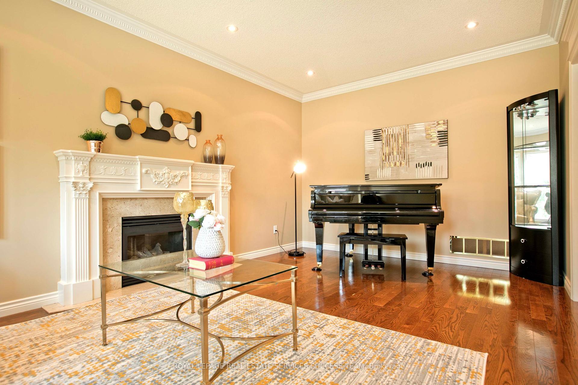 37 Heatherwood Cres, Markham, ON L3R8W6 | 5 Bedroom 4 Bathroom Detached House | Image 5