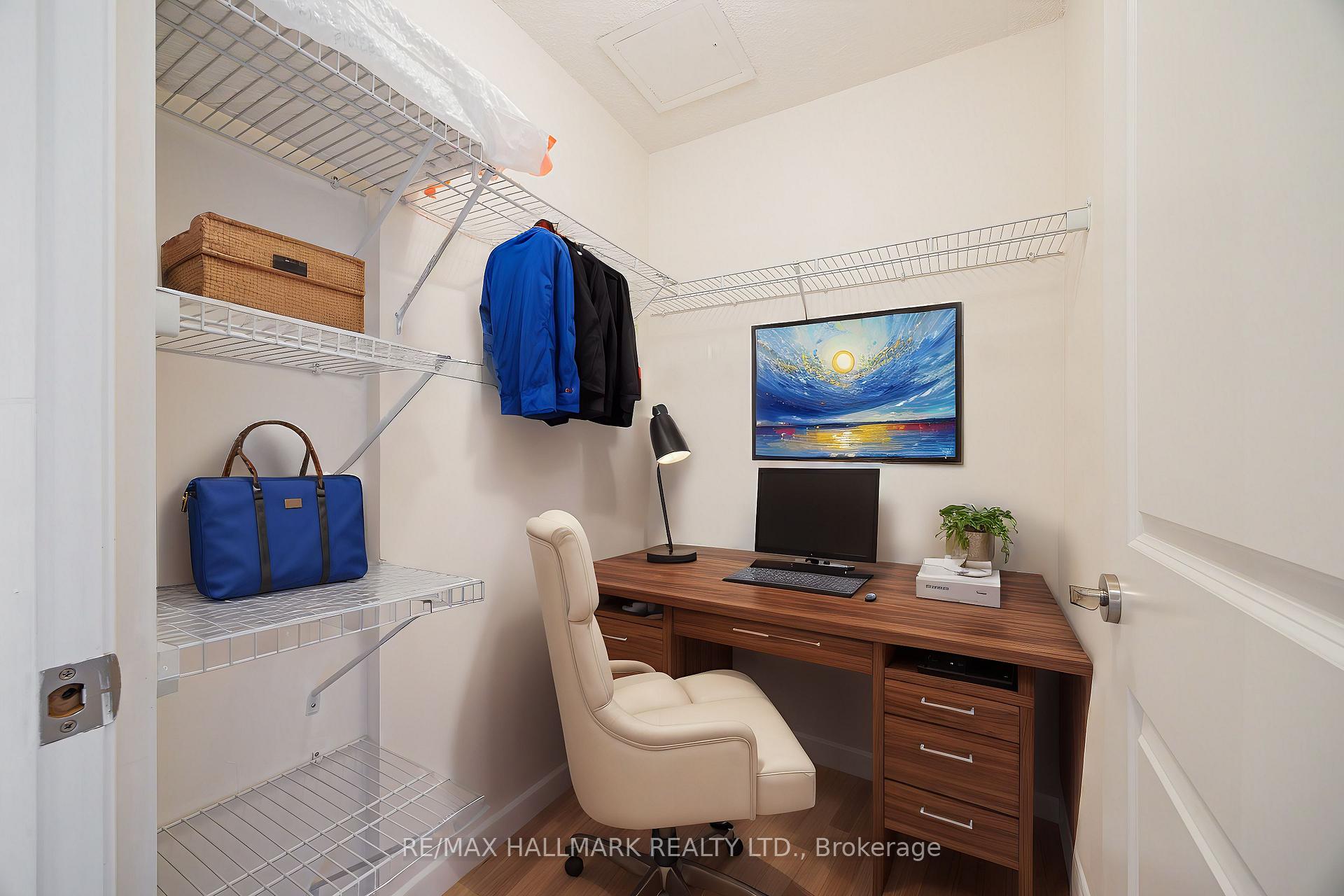 #209 - 18 Harding Blvd, Richmond Hill, ON L4C0T3 | 1 Bedroom 1 Bathroom Condo Apt | Image 3