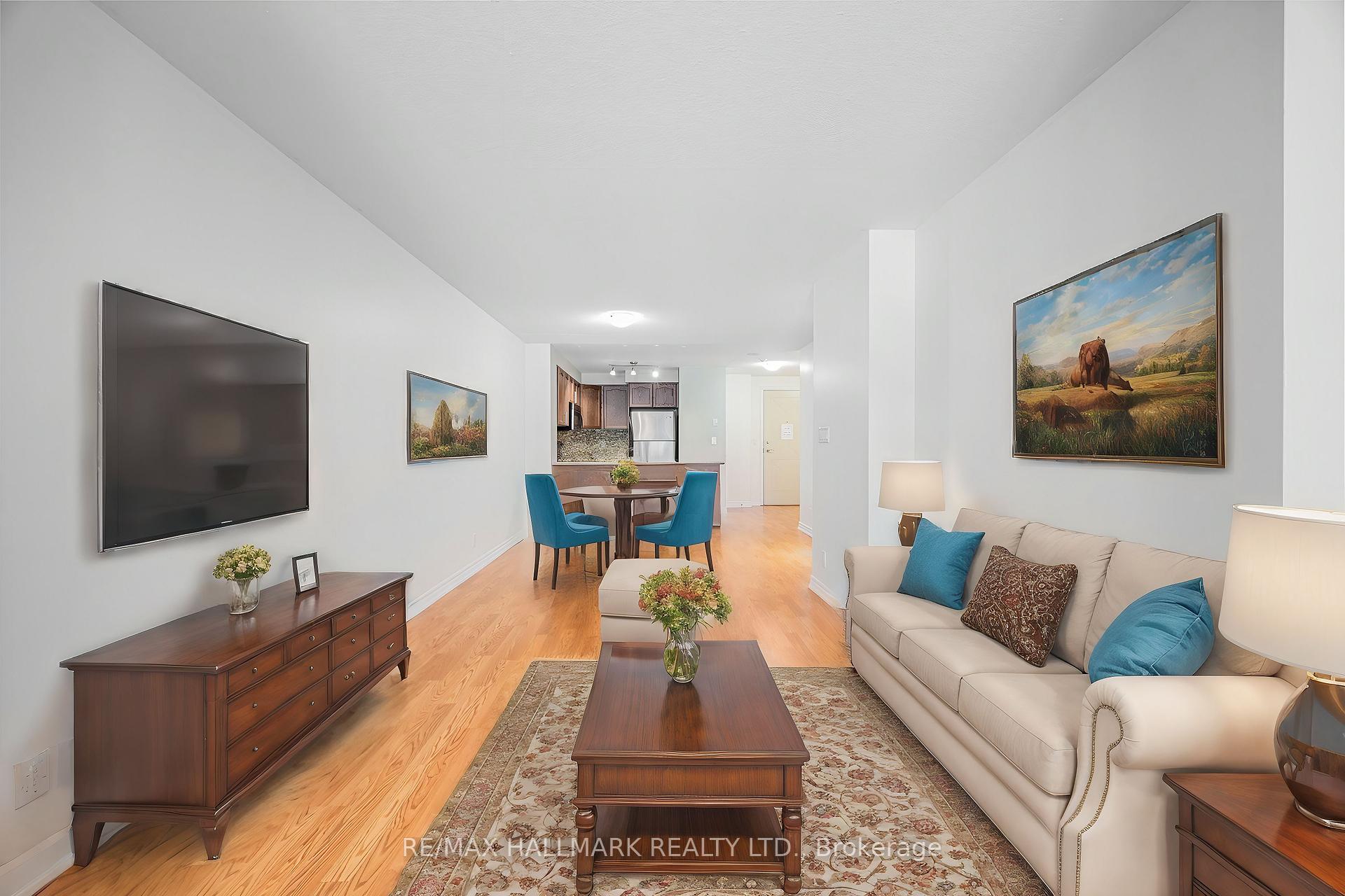 #209 - 18 Harding Blvd, Richmond Hill, ON L4C0T3 | 1 Bedroom 1 Bathroom Condo Apt | Image 4