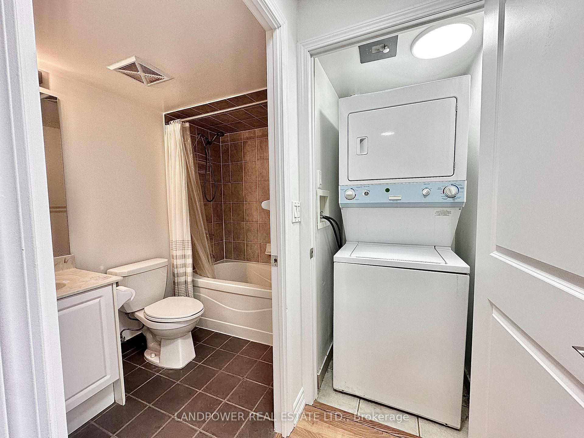 #405 - 18 Harding Blvd, Richmond Hill, ON L4C0T3 | 1 Bedroom 1 Bathroom Condo Apt | Image 11