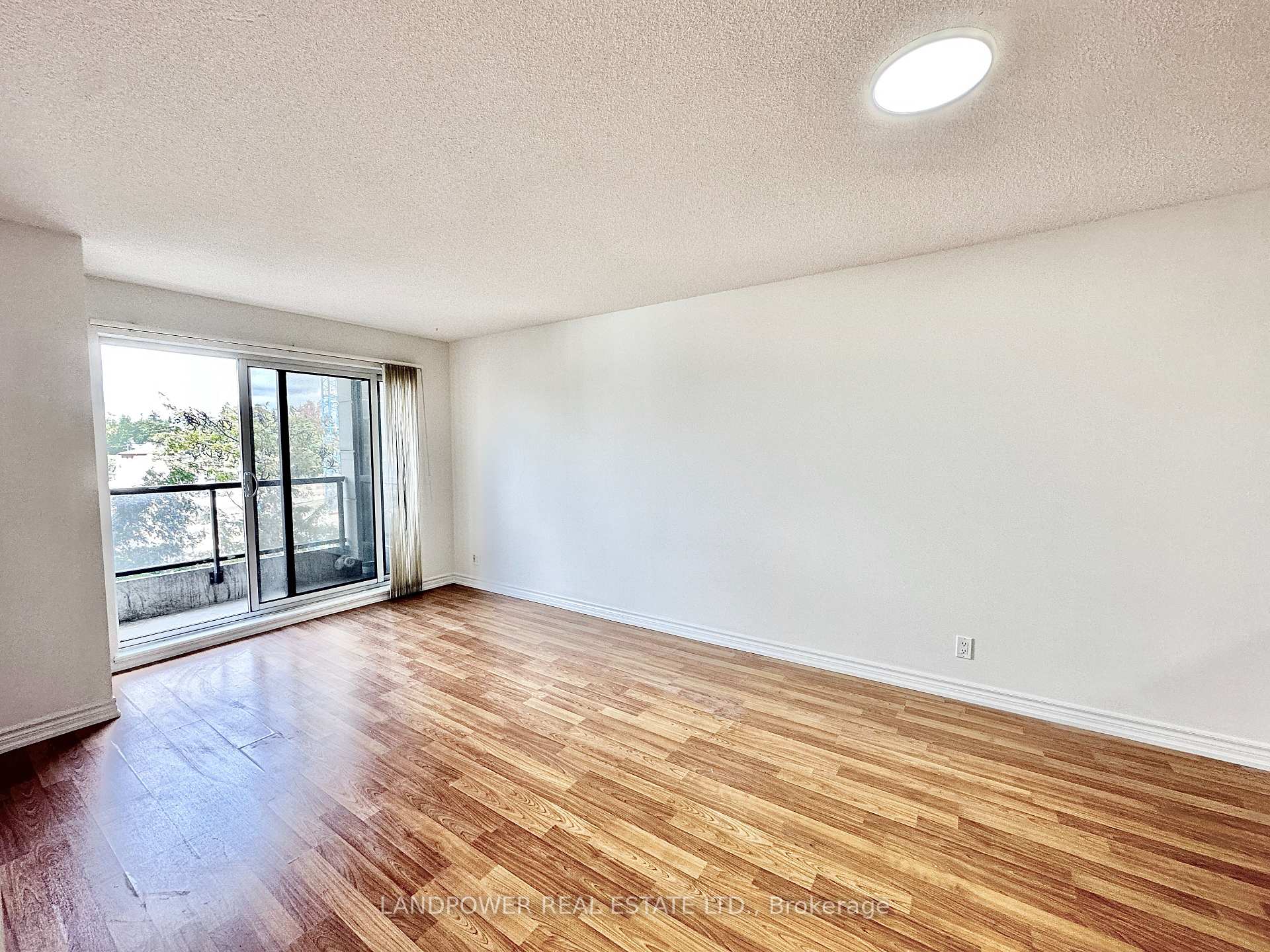 #405 - 18 Harding Blvd, Richmond Hill, ON L4C0T3 | 1 Bedroom 1 Bathroom Condo Apt | Image 12