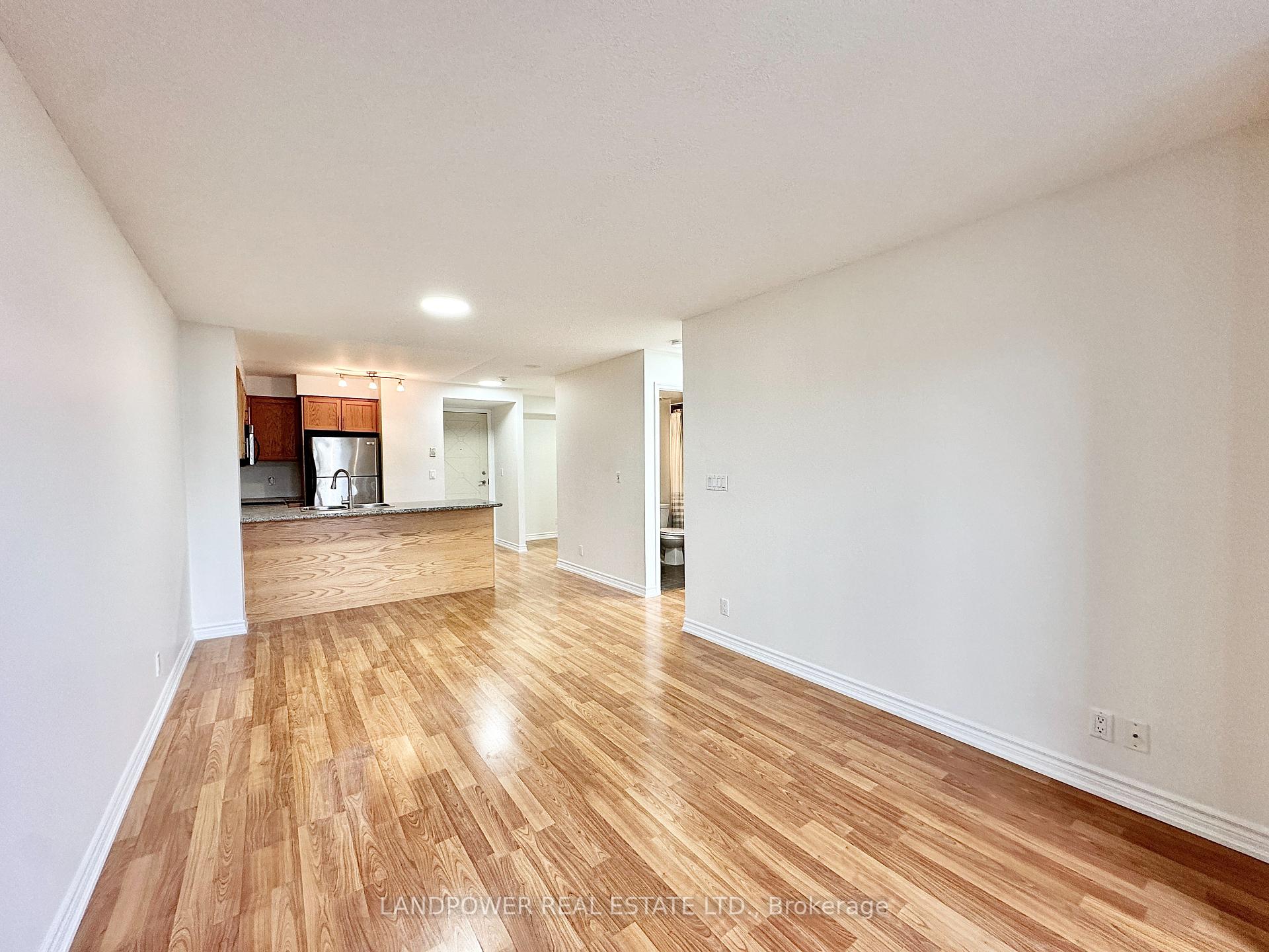 #405 - 18 Harding Blvd, Richmond Hill, ON L4C0T3 | 1 Bedroom 1 Bathroom Condo Apt | Image 6