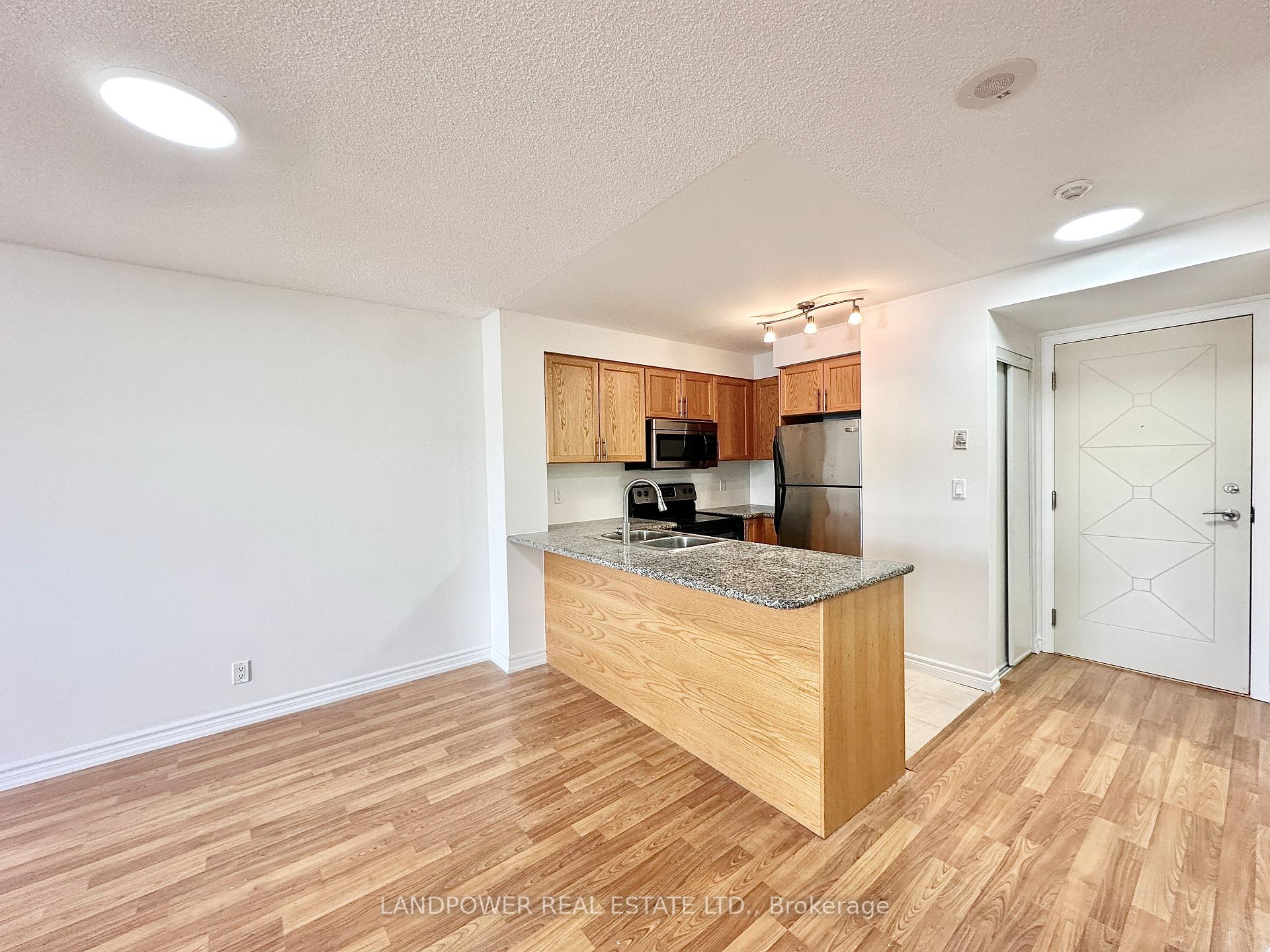 #405 - 18 Harding Blvd, Richmond Hill, ON L4C0T3 | 1 Bedroom 1 Bathroom Condo Apt | Image 8