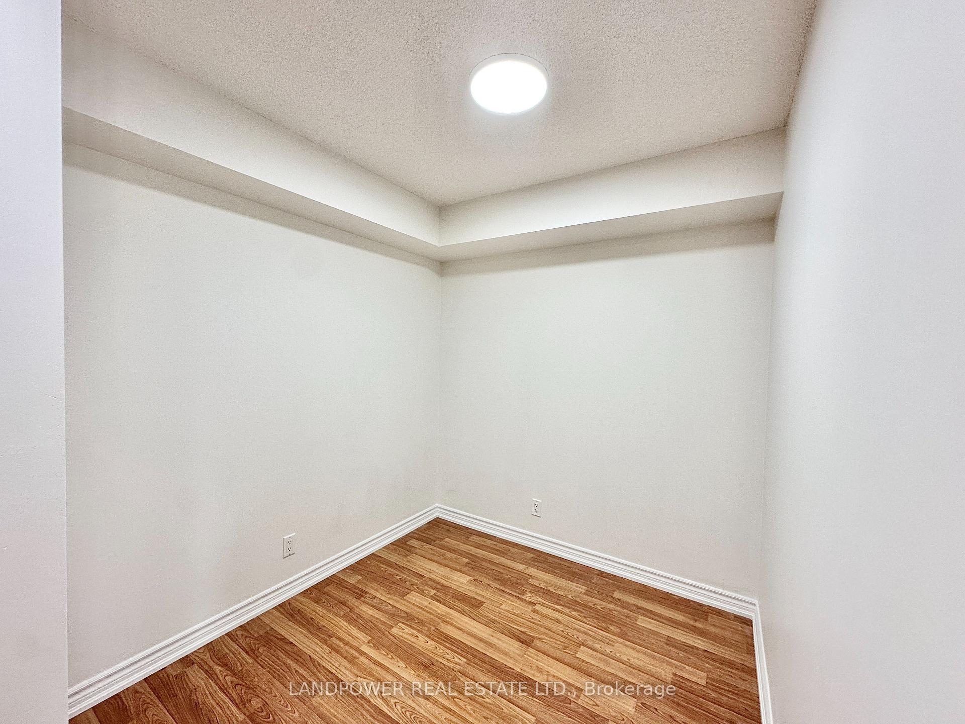 #405 - 18 Harding Blvd, Richmond Hill, ON L4C0T3 | 1 Bedroom 1 Bathroom Condo Apt | Image 9