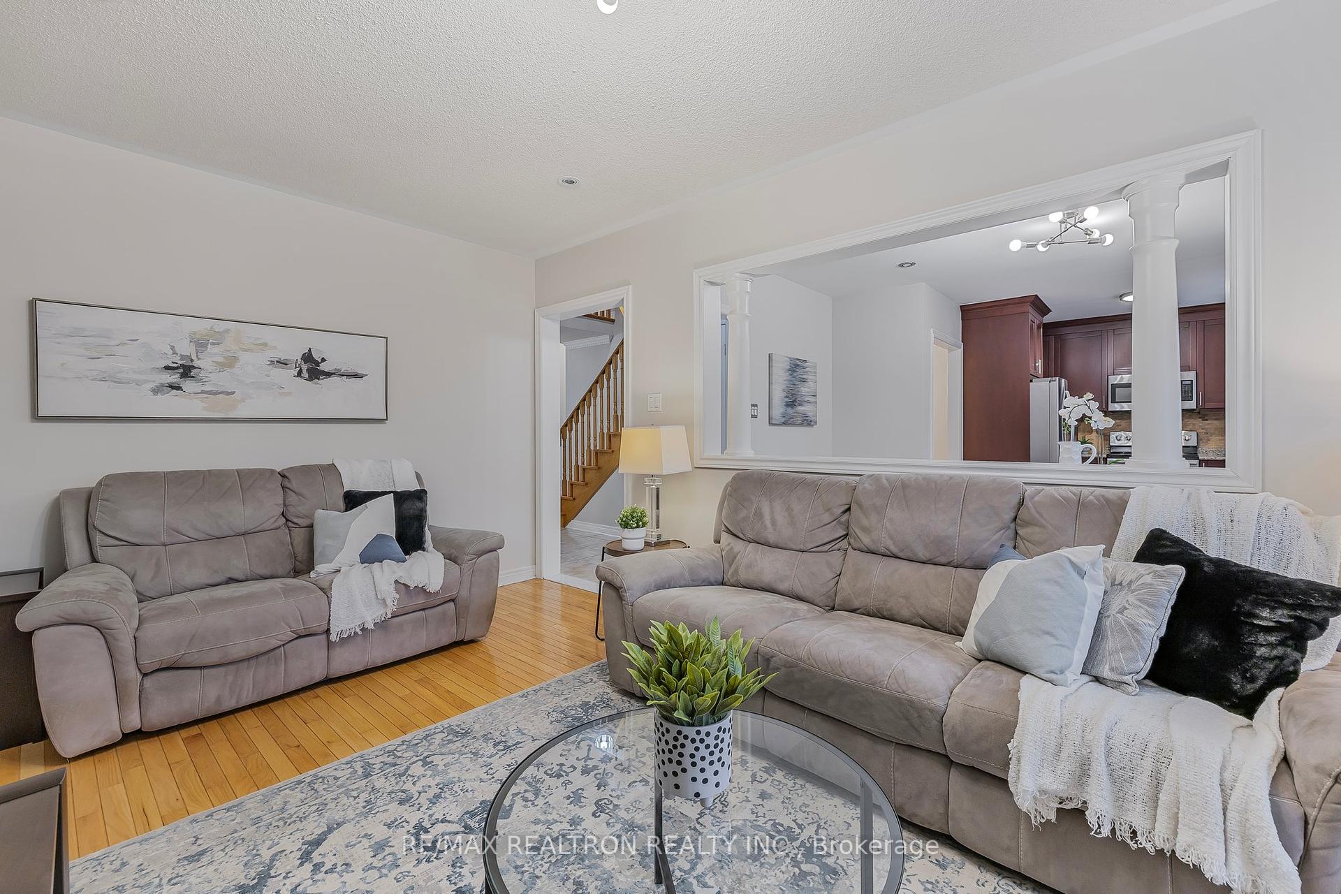 291 Drummond Dr, Vaughan, ON L6A3E2 | 4 Bedroom 3 Bathroom Detached House | Image 10