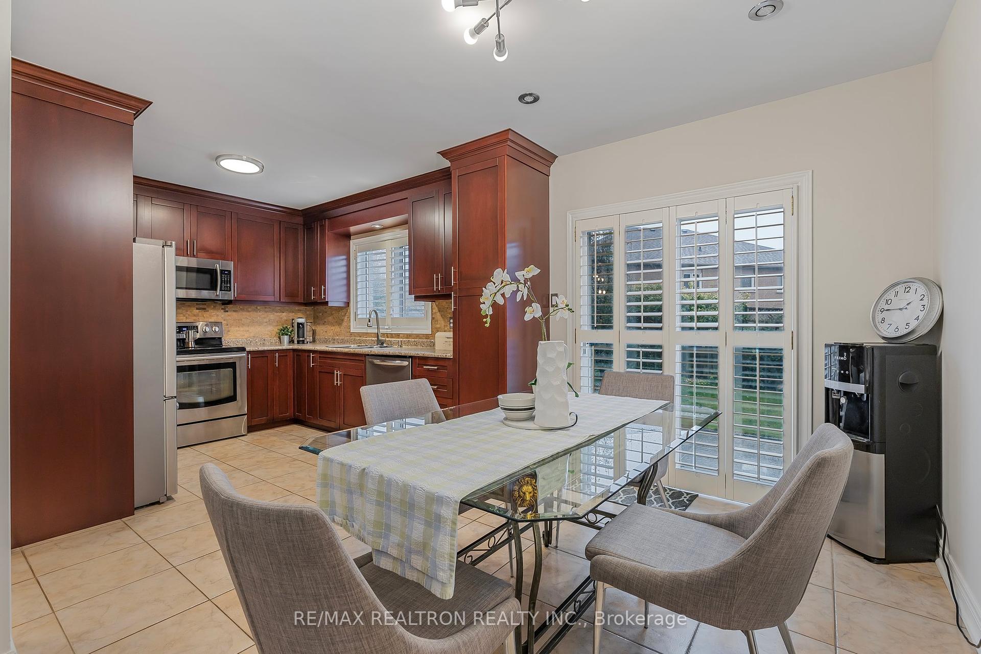 291 Drummond Dr, Vaughan, ON L6A3E2 | 4 Bedroom 3 Bathroom Detached House | Image 12