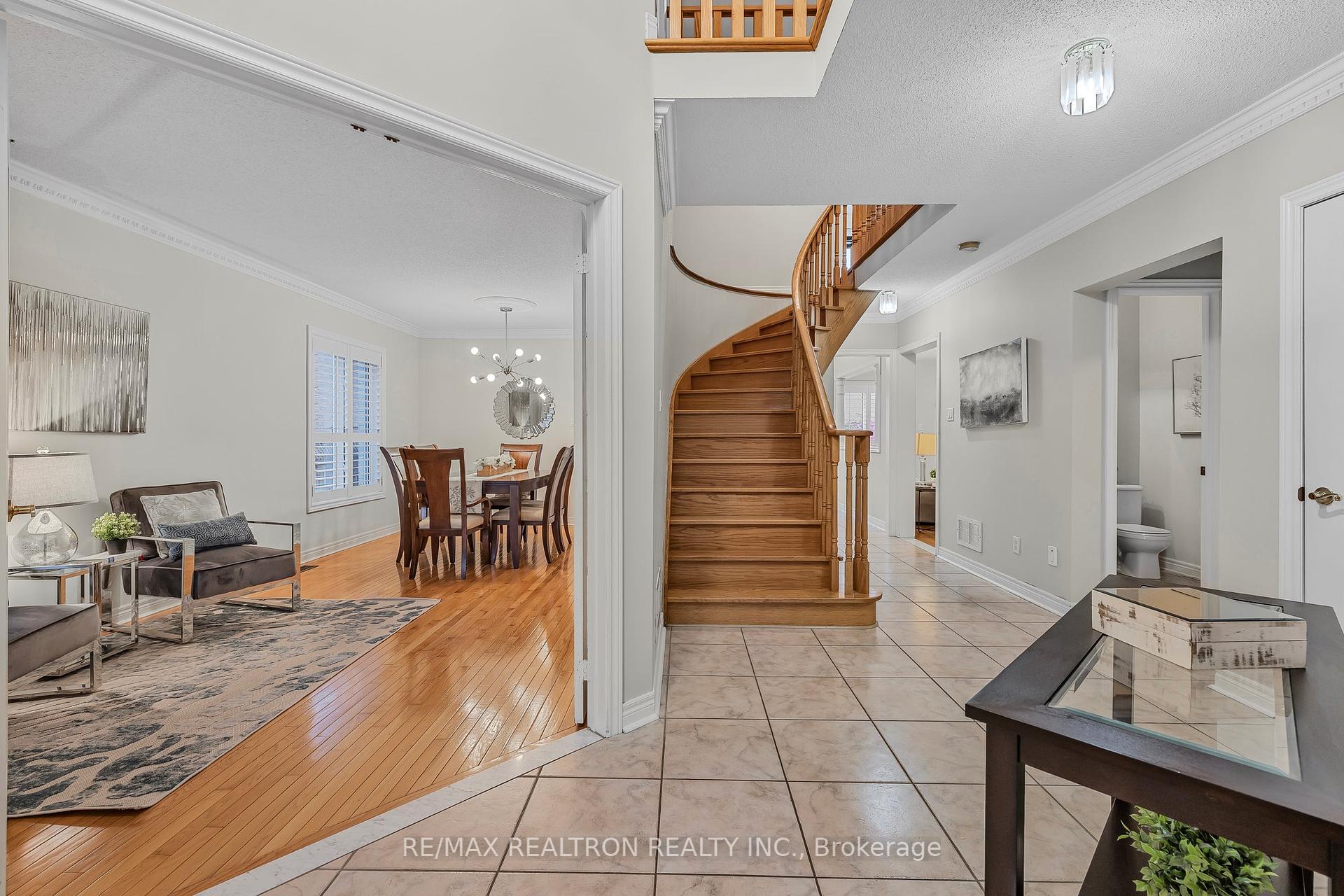291 Drummond Dr, Vaughan, ON L6A3E2 | 4 Bedroom 3 Bathroom Detached House | Image 5