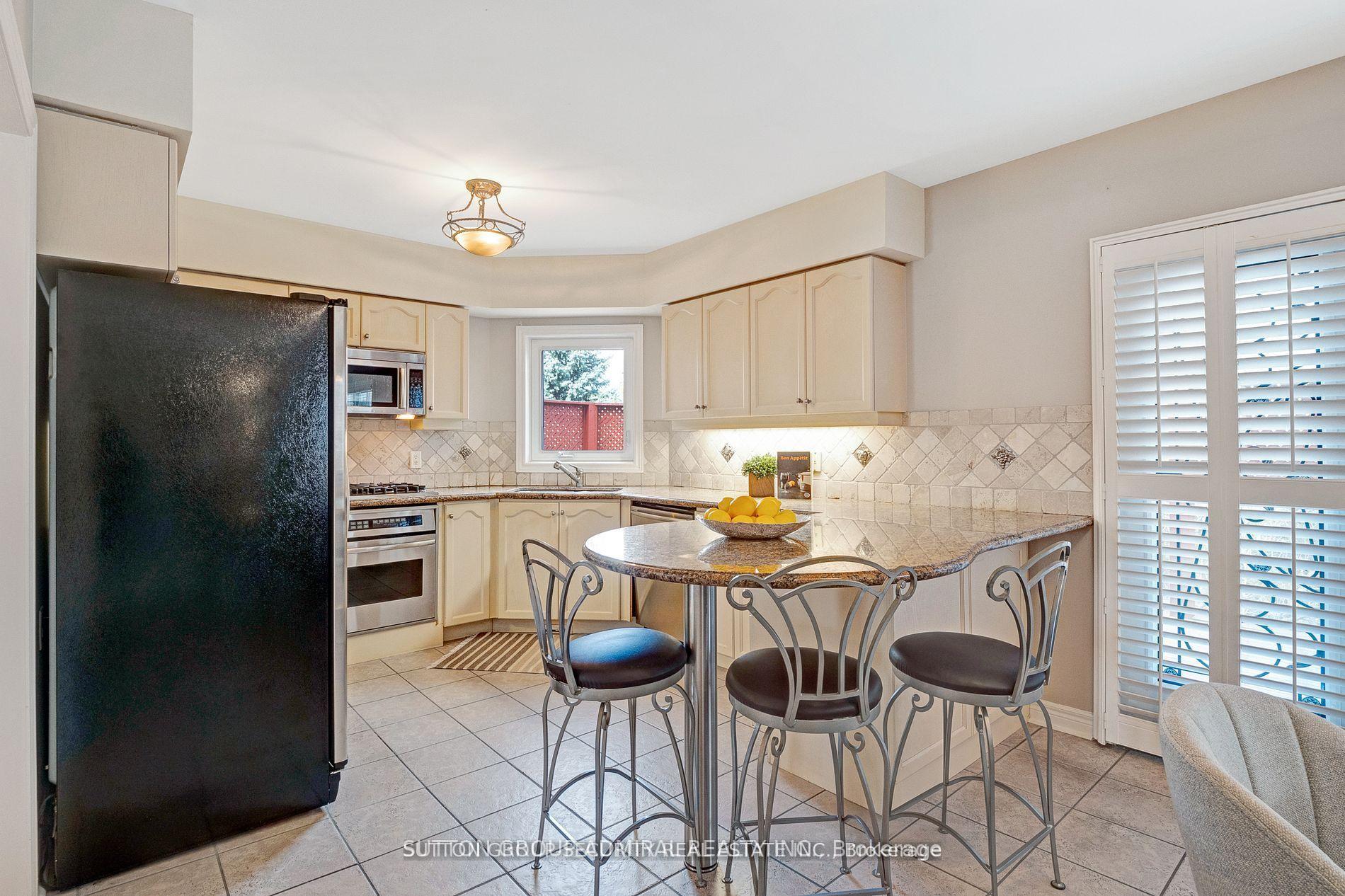 88 Klamath Crt, Vaughan, ON L6A2L7 | 4 Bedroom 4 Bathroom Detached House | Image 7