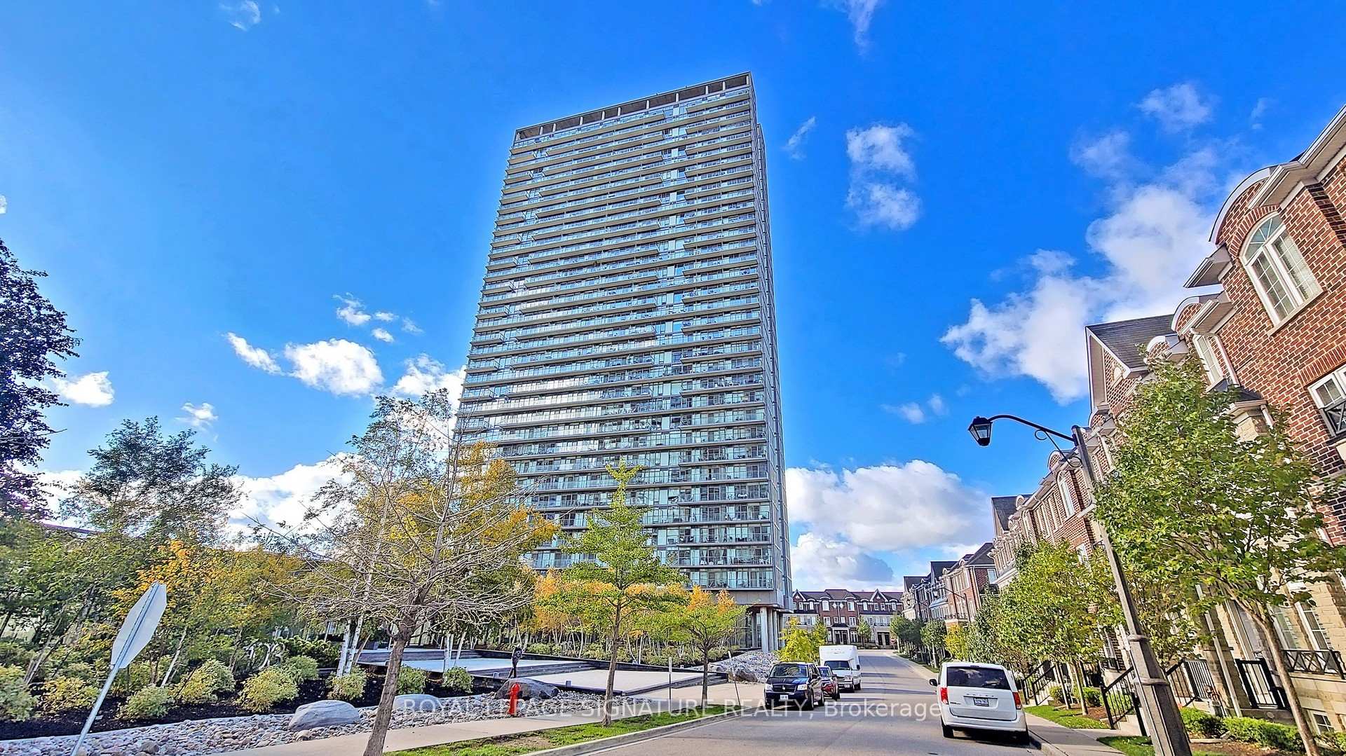 #416 - 105 The Queens Way, Toronto, ON M6S5B5 | 1 Bedroom 1 Bathroom Condo Apt | Image 1