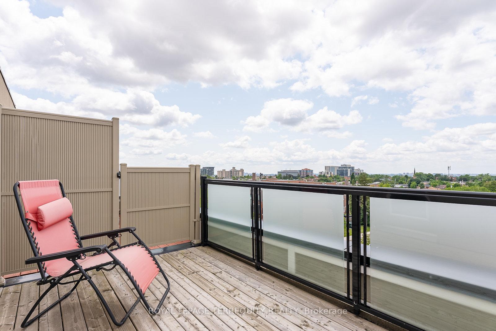 17 Stanley Greene Blvd, Toronto, ON M3K0B1 | 3 Bedroom 3 Bathroom Semi-Detached House | Image 21