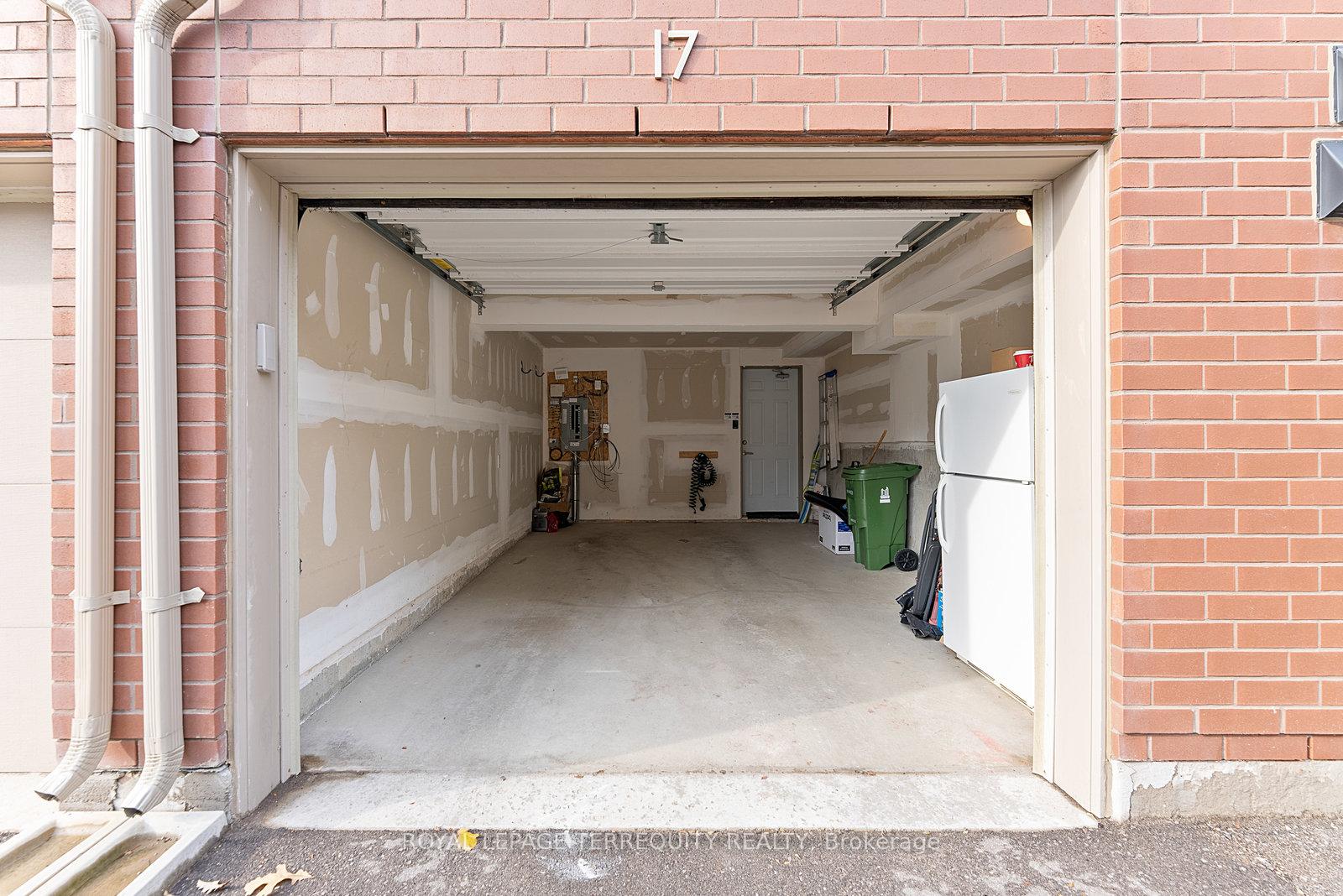 17 Stanley Greene Blvd, Toronto, ON M3K0B1 | 3 Bedroom 3 Bathroom Semi-Detached House | Image 29