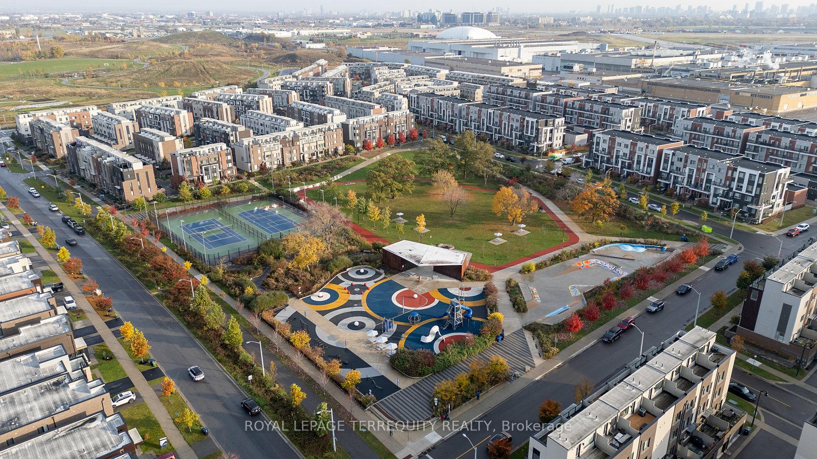 17 Stanley Greene Blvd, Toronto, ON M3K0B1 | 3 Bedroom 3 Bathroom Semi-Detached House | Image 31