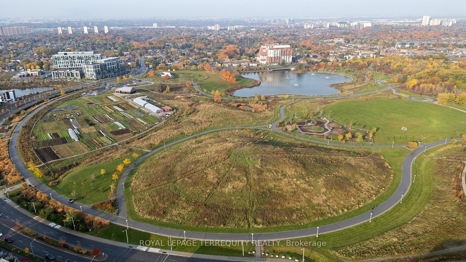 17 Stanley Greene Blvd, Toronto, ON M3K0B1 | 3 Bedroom 3 Bathroom Semi-Detached House | Image 32