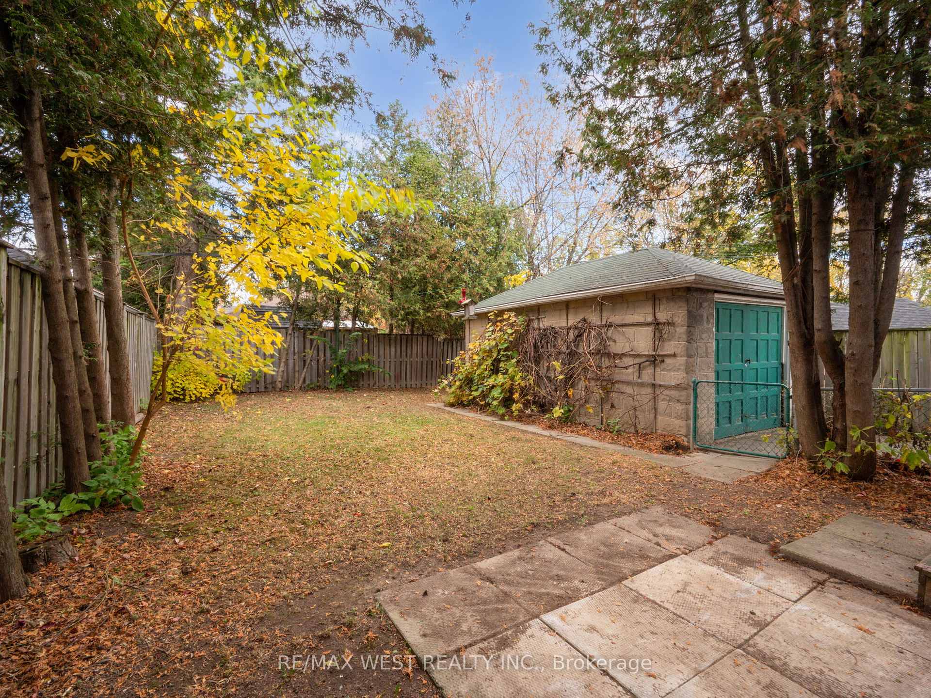 4 Allen Ave, Toronto, ON M8V1R8 | 2 Bedroom 2 Bathroom Detached House | Image 8