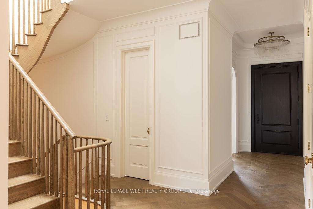 21 Kirk Bradden Rd W, Toronto, ON M8Y2G1 | 4 Bedroom 5 Bathroom Detached House | Image 8