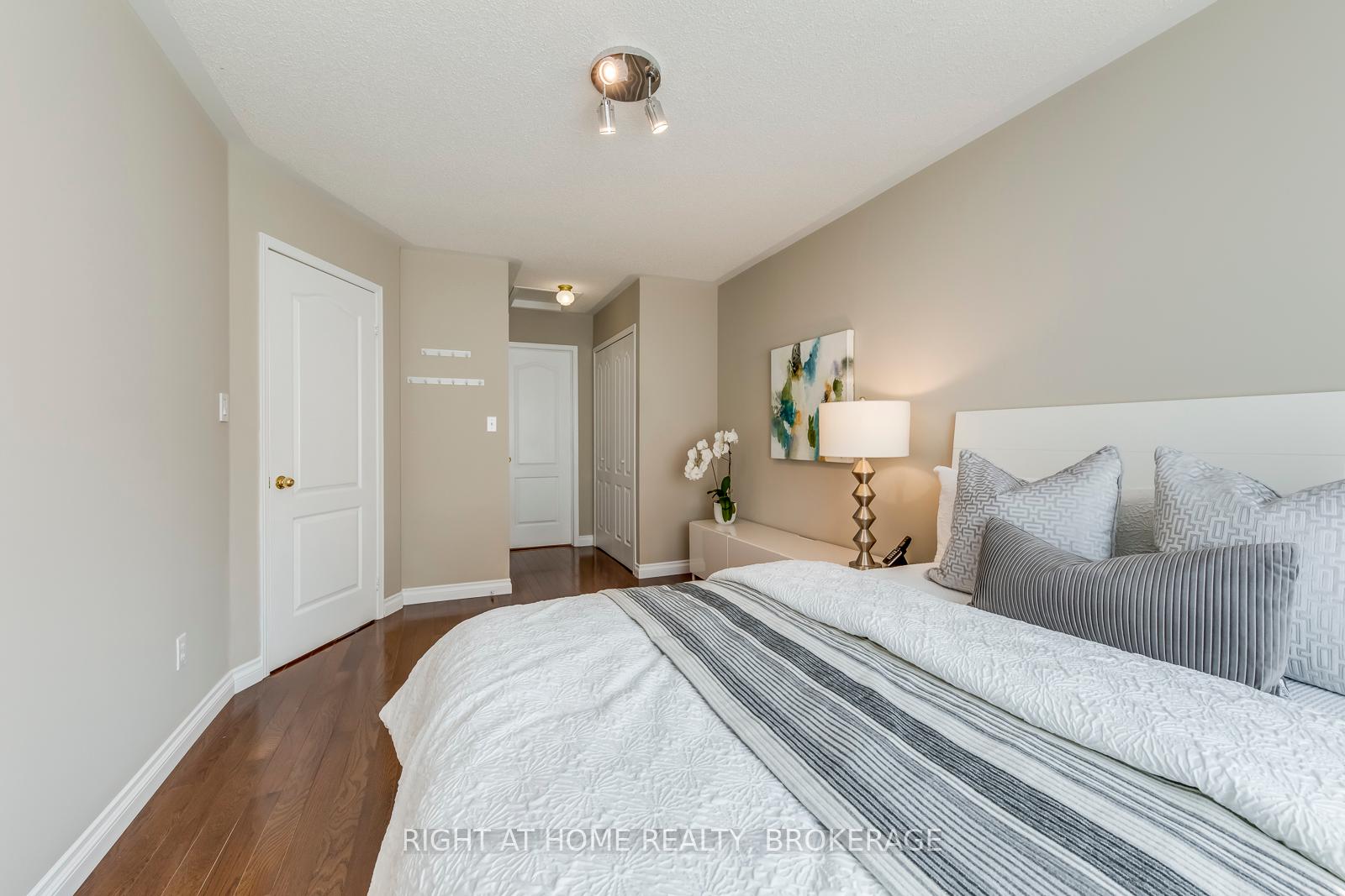 136 Tarragona Blvd, Toronto, ON M6N5C5 | 3 Bedroom 4 Bathroom Semi-Detached House | Image 22