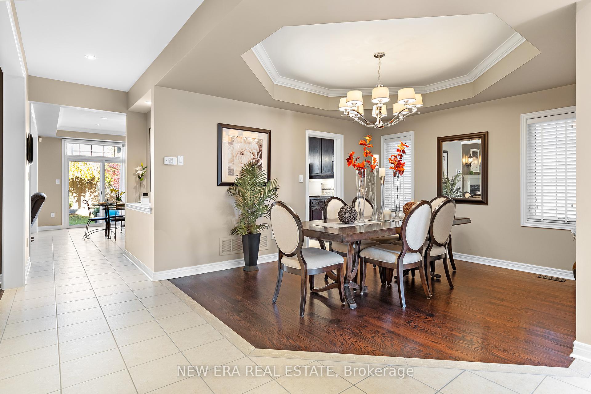 6751 Tattinger Ave, Mississauga, ON L5W1P4 | 4 Bedroom 4 Bathroom Detached House | Image 5