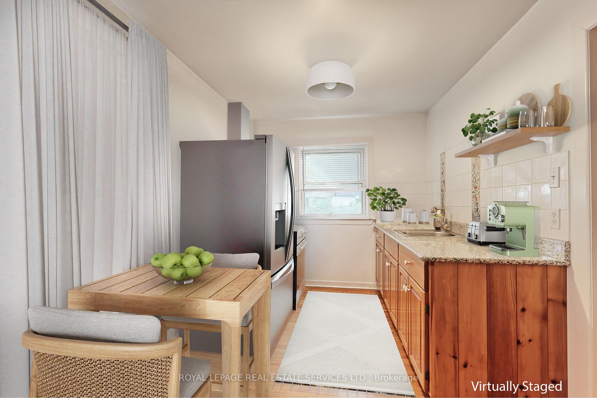 10 Smith Cres, Toronto, ON M8Z3X5 | 3 Bedroom 2 Bathroom Detached House | Image 3