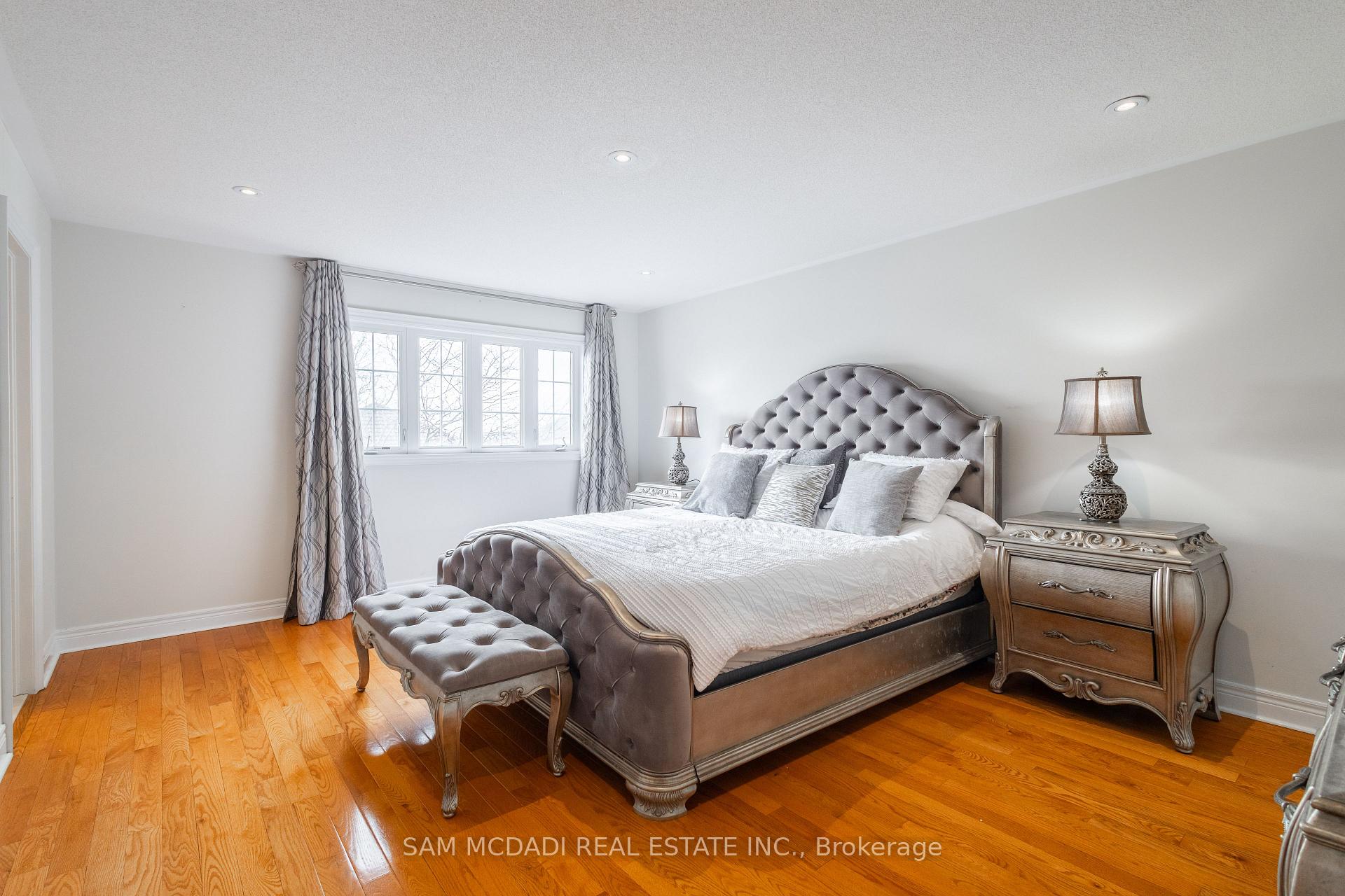 6844 Golden Hills Way, Mississauga, ON L5W1P3 | 4 Bedroom 5 Bathroom Detached House | Image 16