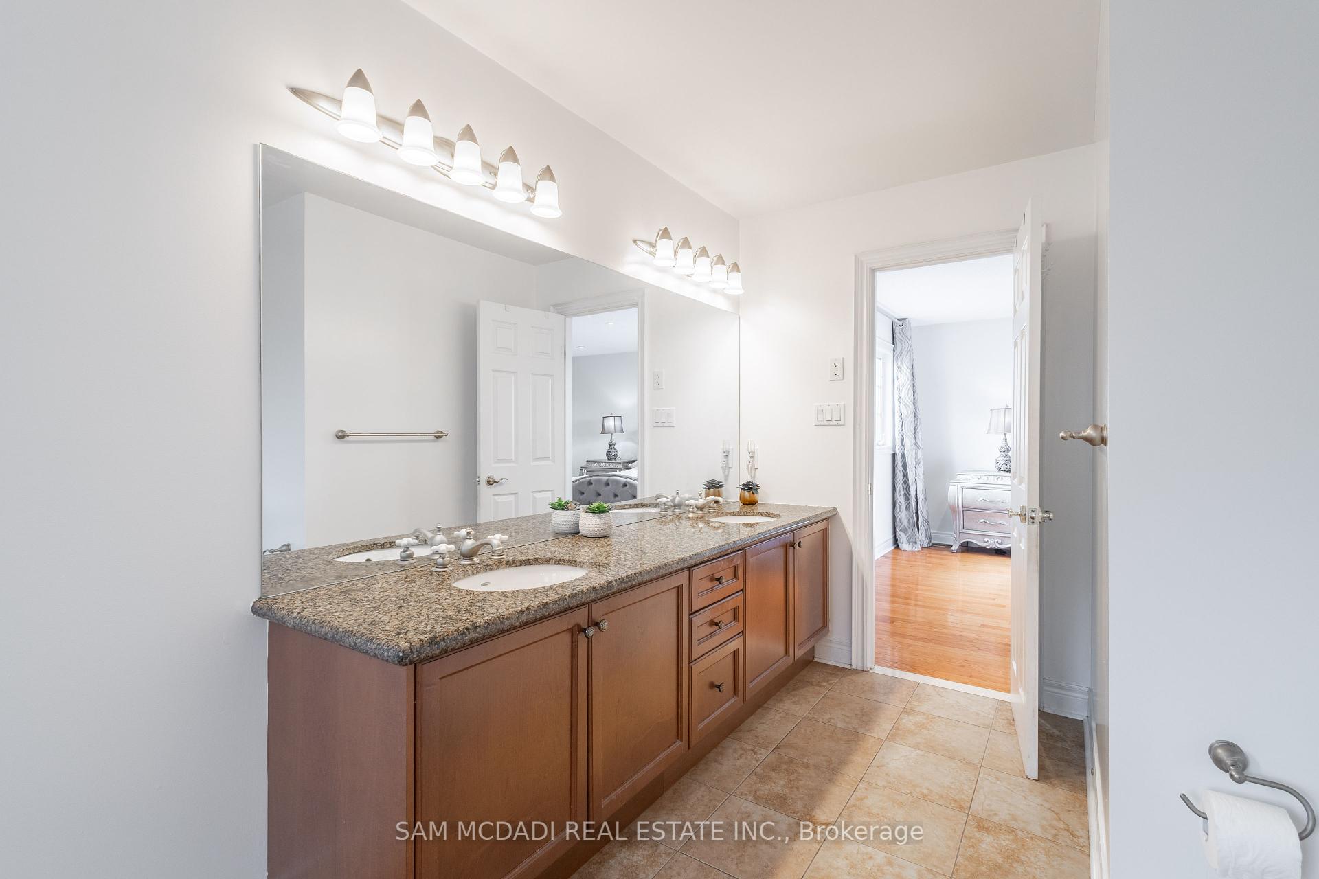 6844 Golden Hills Way, Mississauga, ON L5W1P3 | 4 Bedroom 5 Bathroom Detached House | Image 19