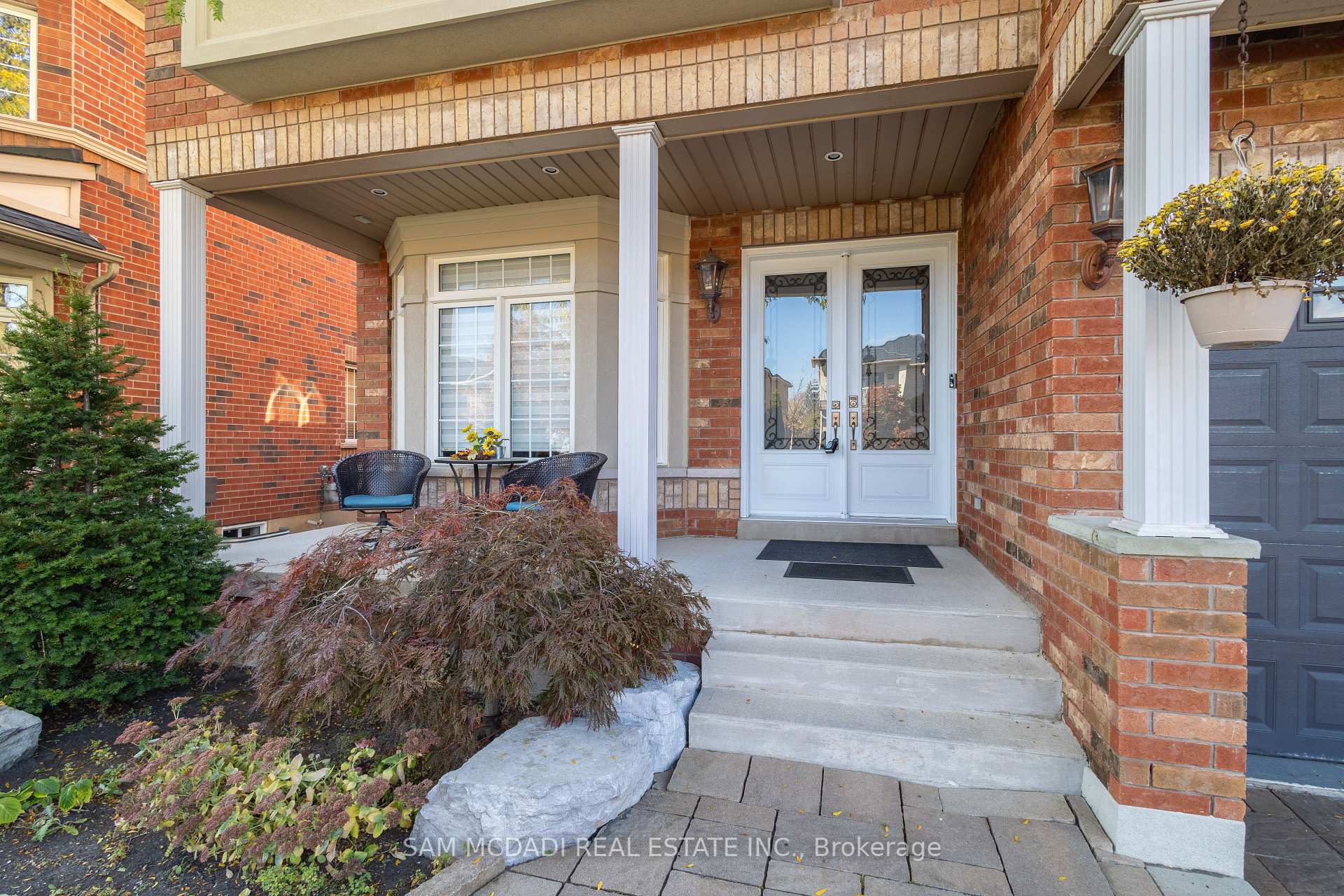 6844 Golden Hills Way, Mississauga, ON L5W1P3 | 4 Bedroom 5 Bathroom Detached House | Image 2