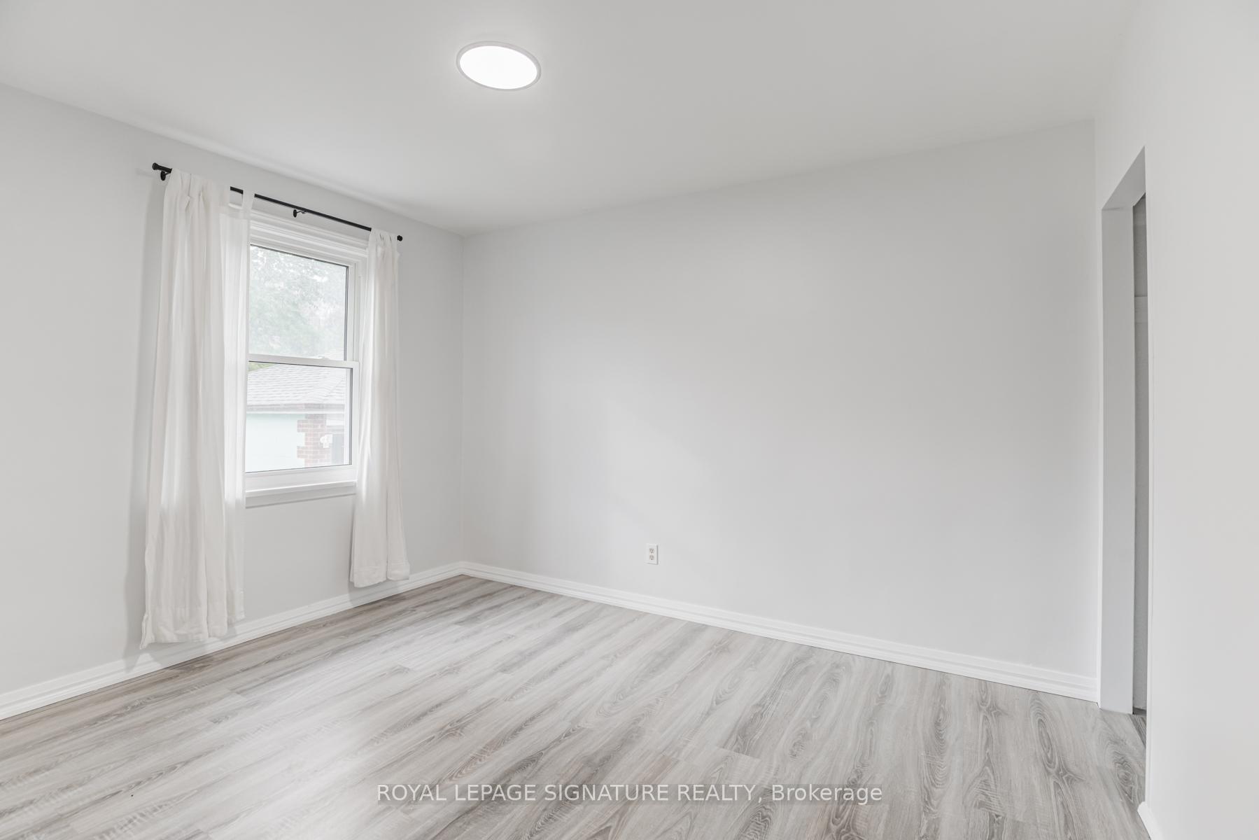 6 Bonnyview Dr, Toronto, ON M8Y3G6 | 3 Bedroom 2 Bathroom Detached House | Image 16