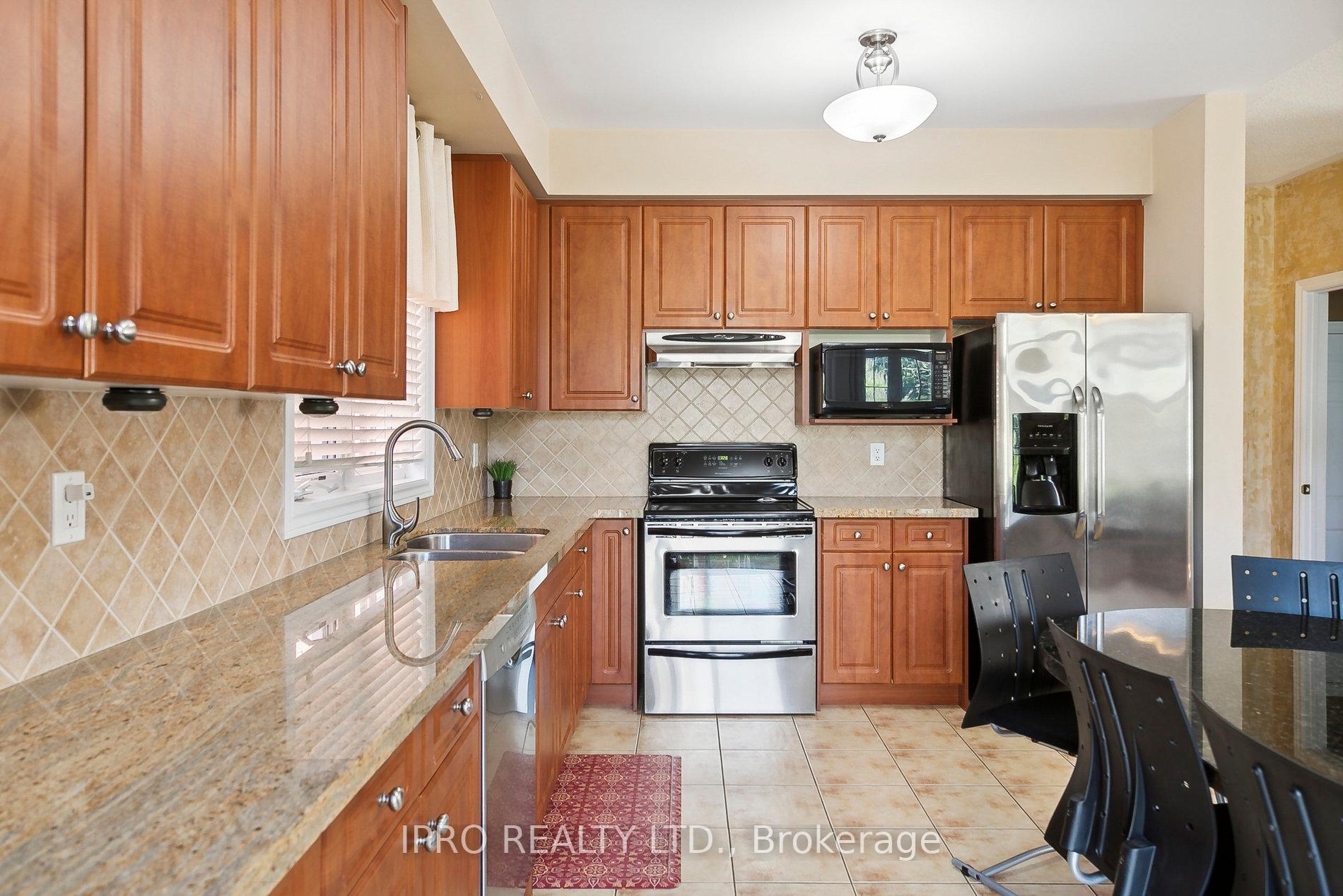 6829 Golden Hills Way, Mississauga, ON L5W1P3 | 4 Bedroom 4 Bathroom Detached House | Image 12