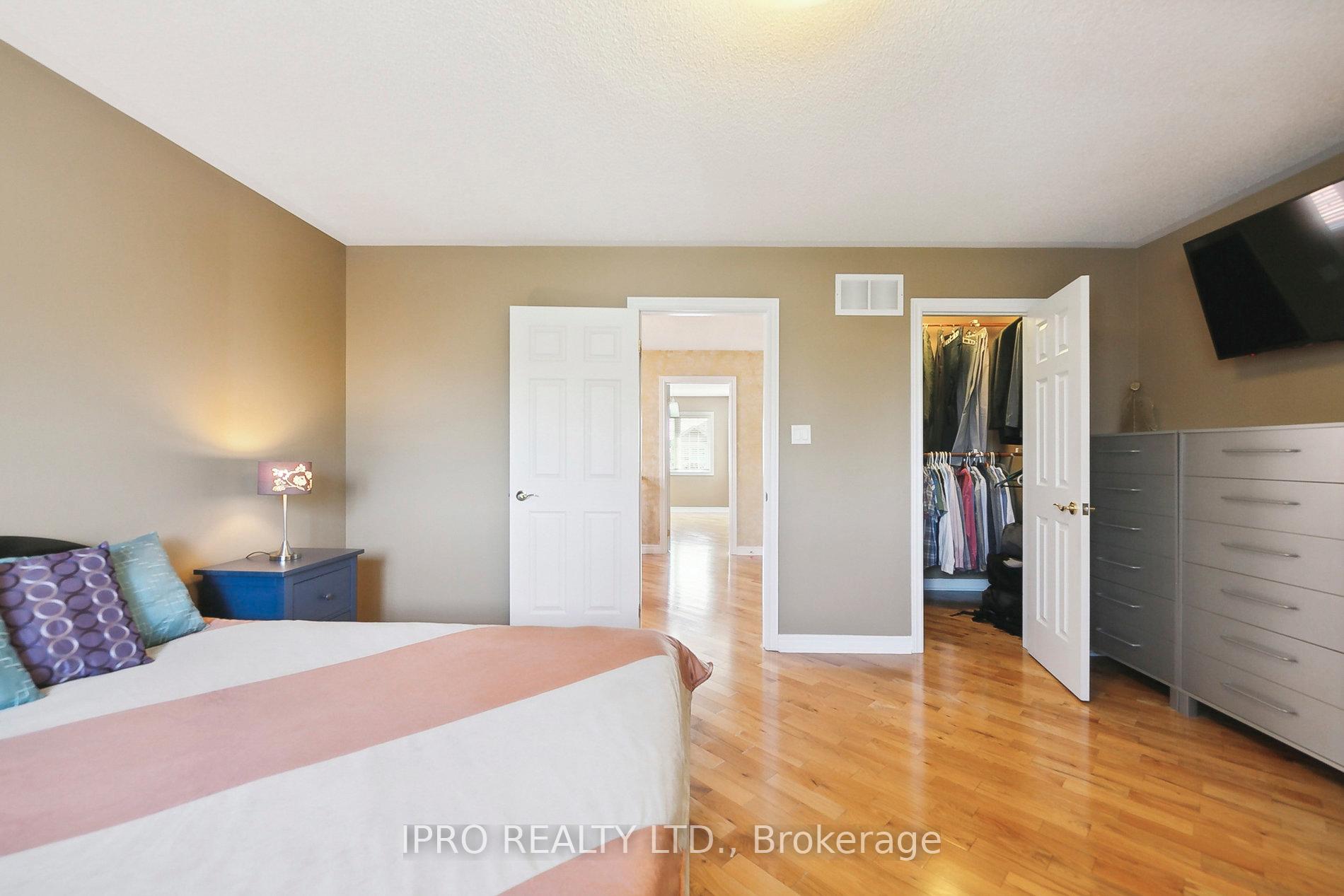 6829 Golden Hills Way, Mississauga, ON L5W1P3 | 4 Bedroom 4 Bathroom Detached House | Image 18