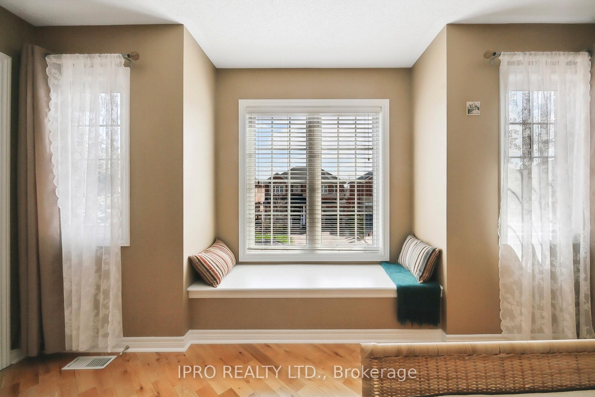 6829 Golden Hills Way, Mississauga, ON L5W1P3 | 4 Bedroom 4 Bathroom Detached House | Image 26