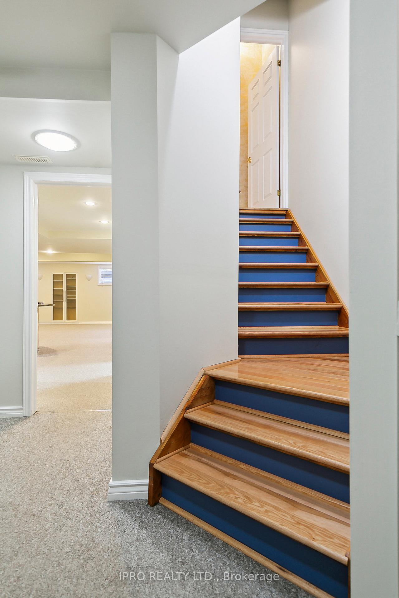 6829 Golden Hills Way, Mississauga, ON L5W1P3 | 4 Bedroom 4 Bathroom Detached House | Image 29