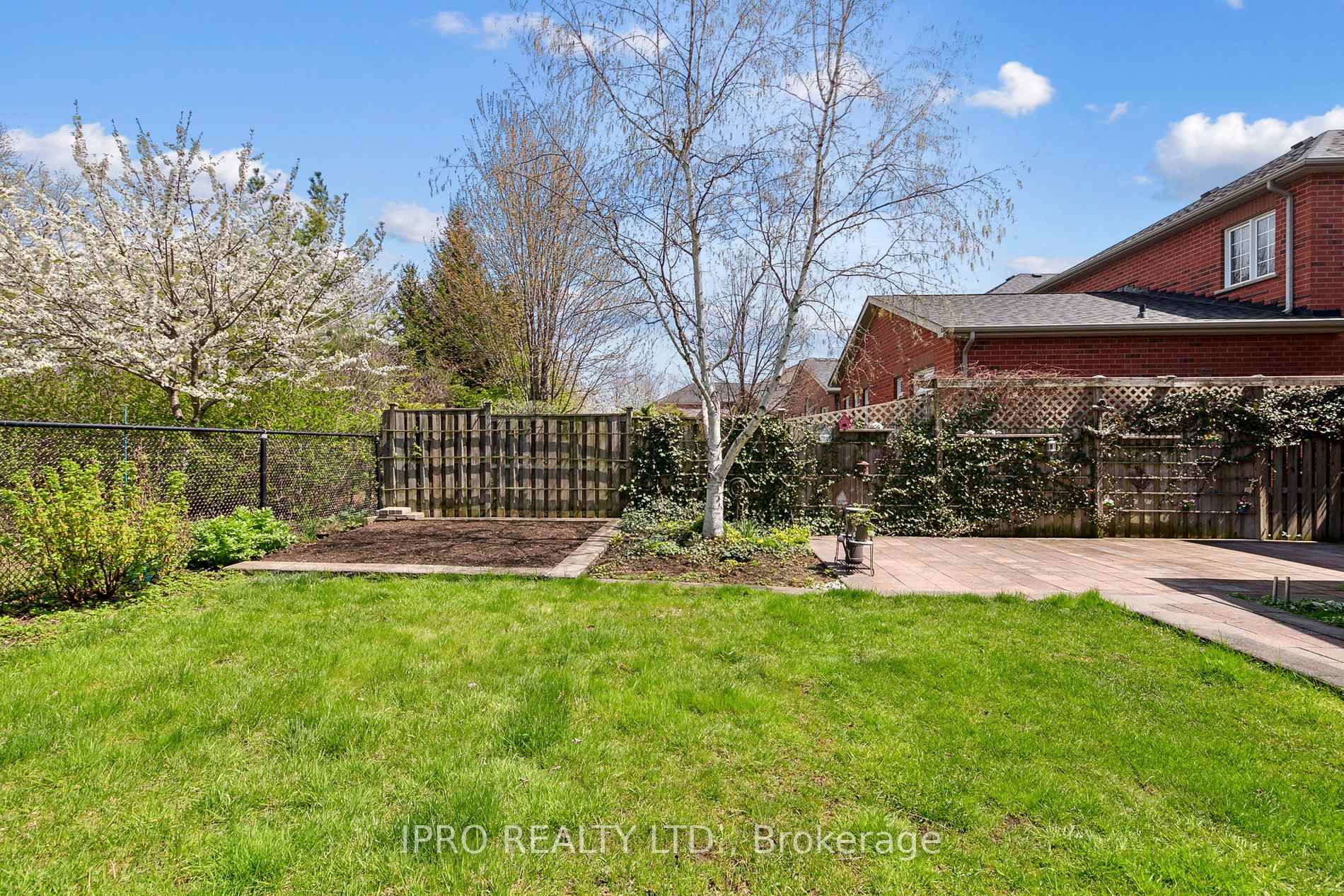 6829 Golden Hills Way, Mississauga, ON L5W1P3 | 4 Bedroom 4 Bathroom Detached House | Image 39