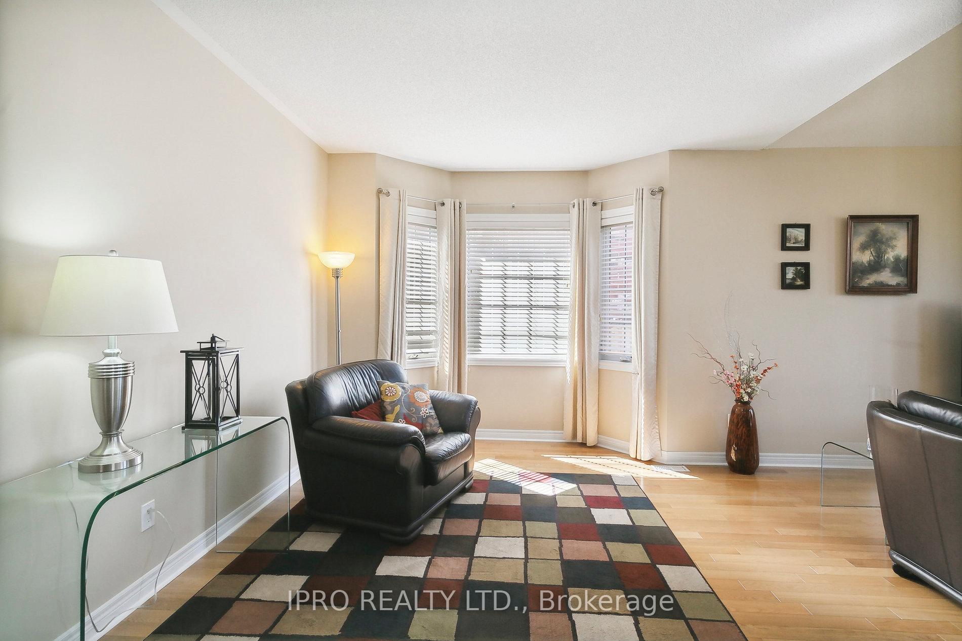 6829 Golden Hills Way, Mississauga, ON L5W1P3 | 4 Bedroom 4 Bathroom Detached House | Image 7