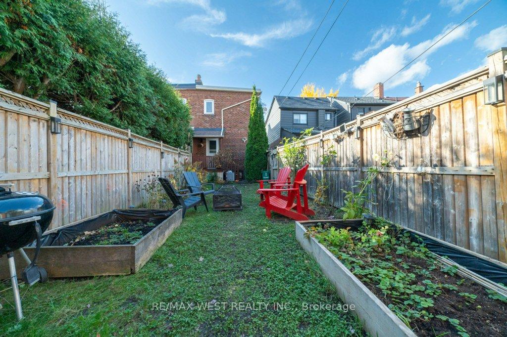 3 Chambers Ave, Toronto, ON M6N3L8 | 3 Bedroom 1 Bathroom Semi-Detached House | Image 27